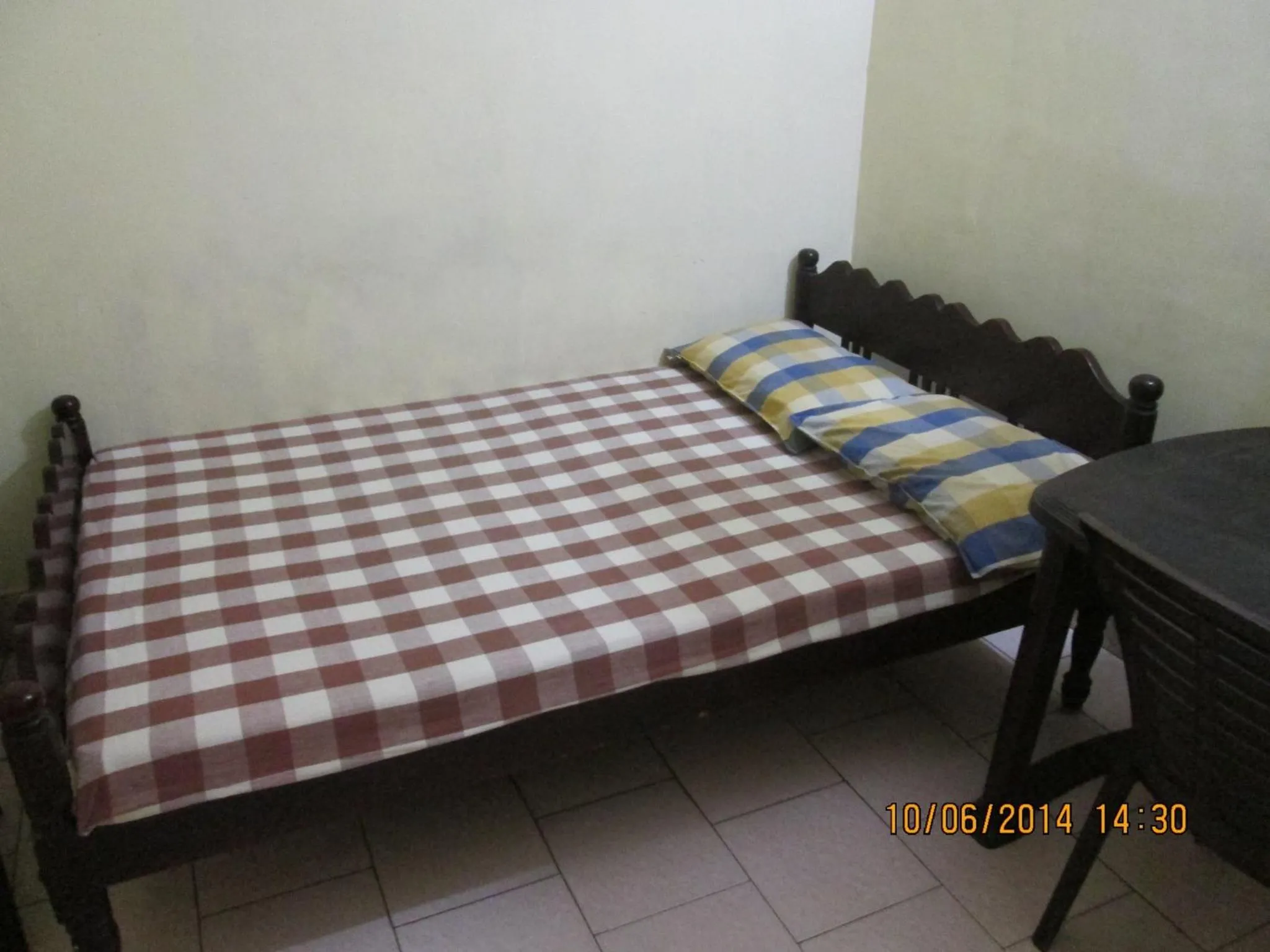 Budget Single Room in St. Antonys Lodge