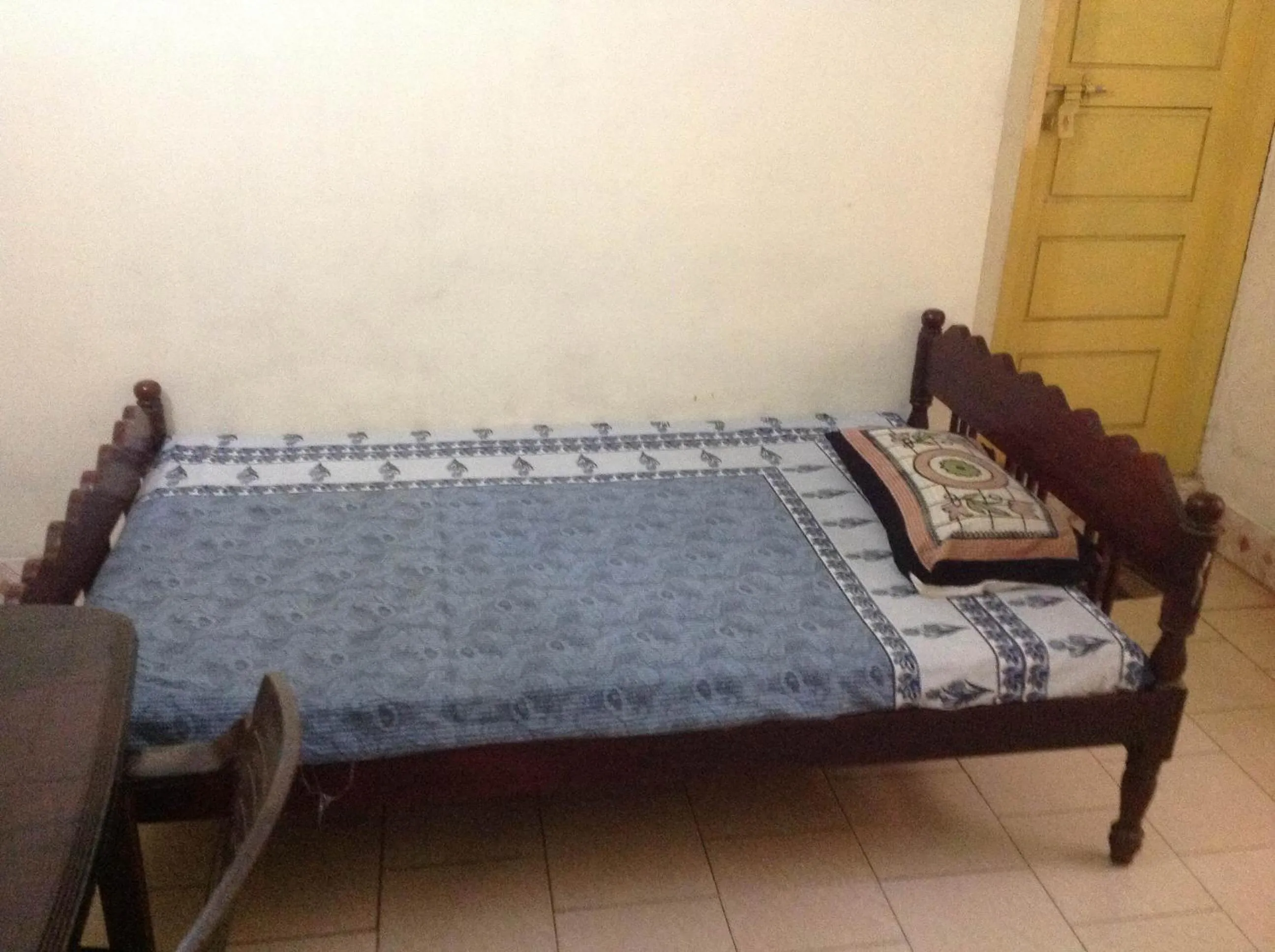 Single Room with Shared Bathroom in St. Antonys Lodge