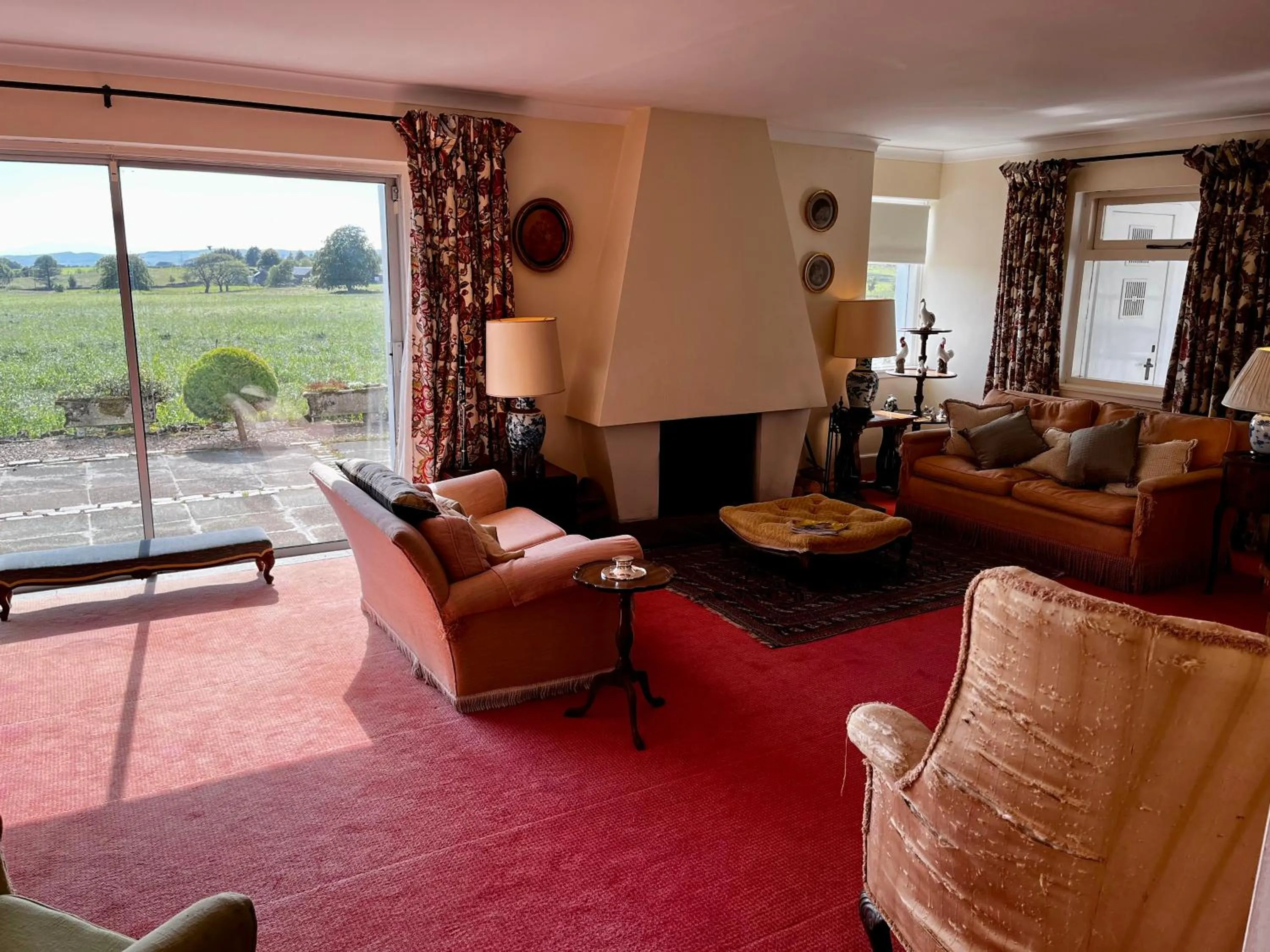 Seating area in Whitehouse