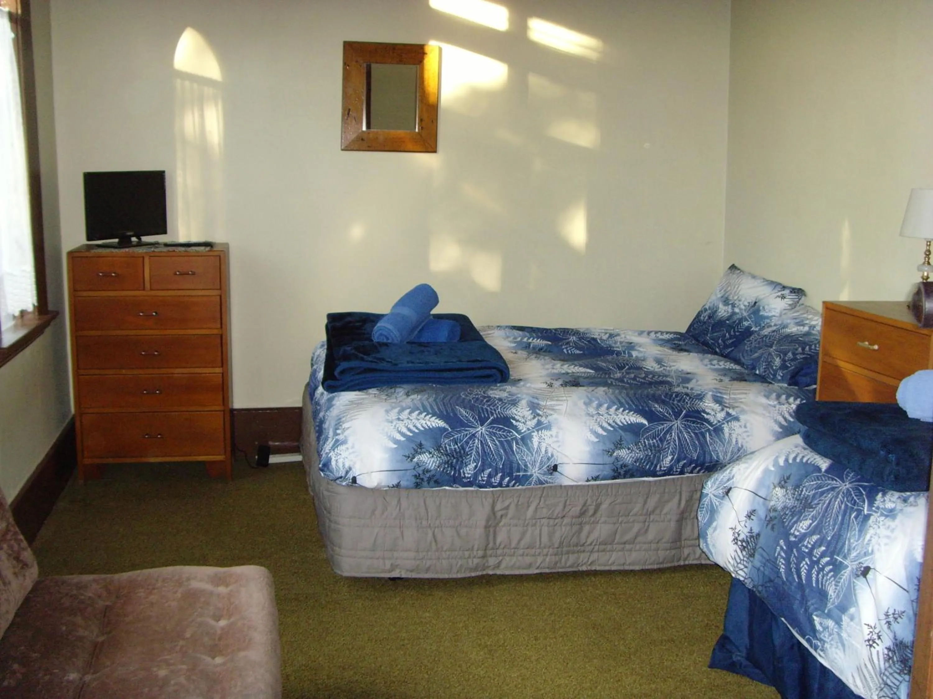 Bed in Big Tree Lodge Methven