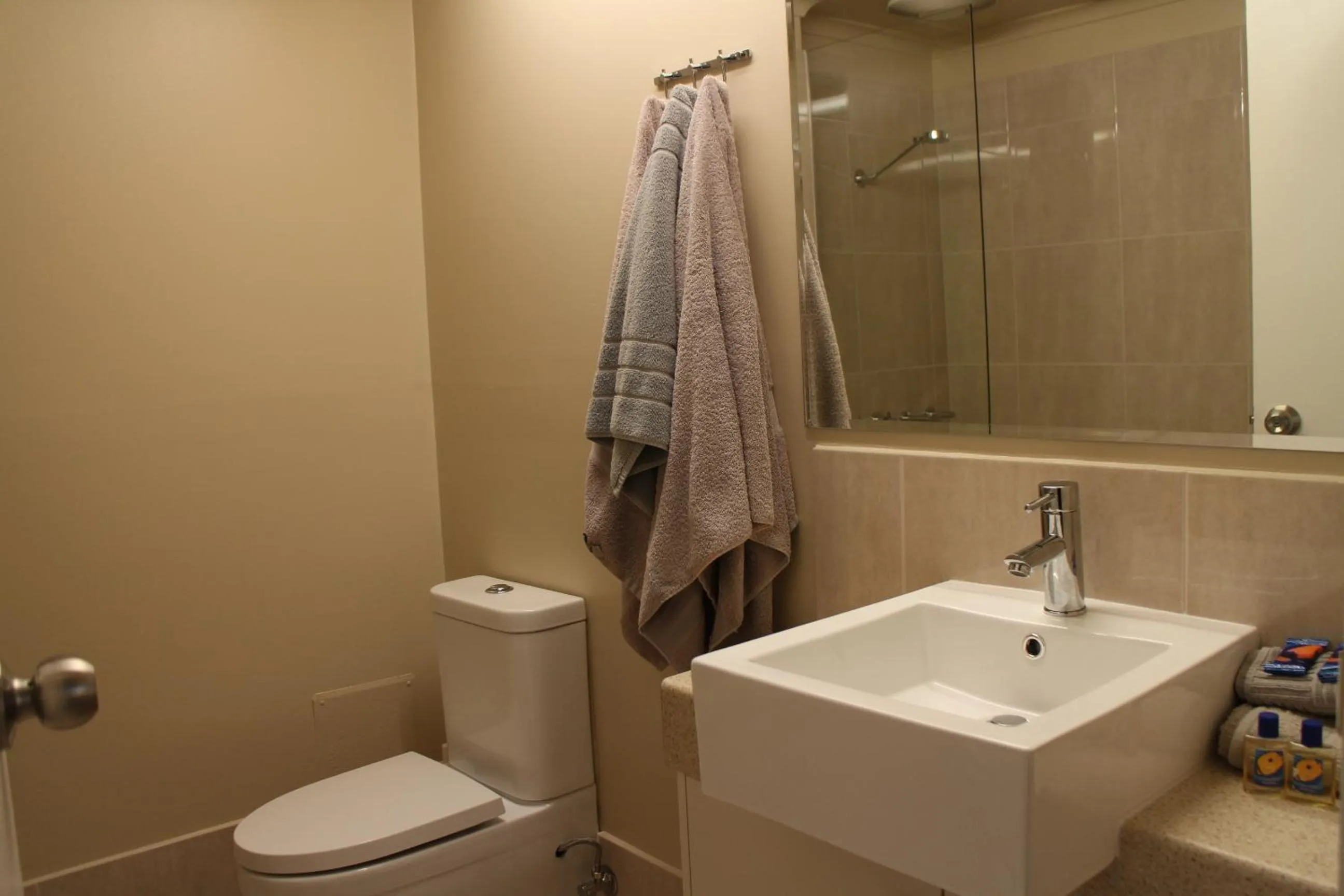 Bathroom in Bayview Motel Rosebud/Rye