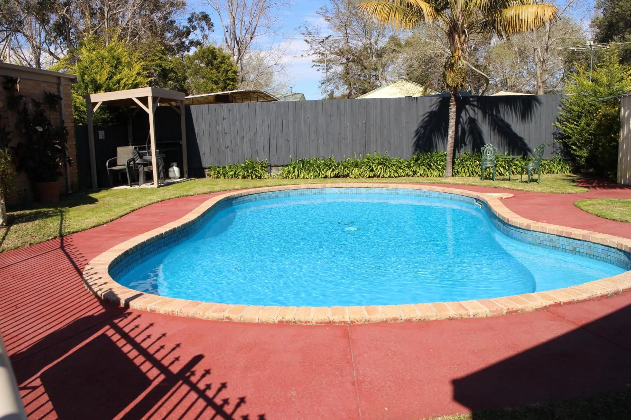 Swimming pool in Bayview Motel Rosebud/Rye