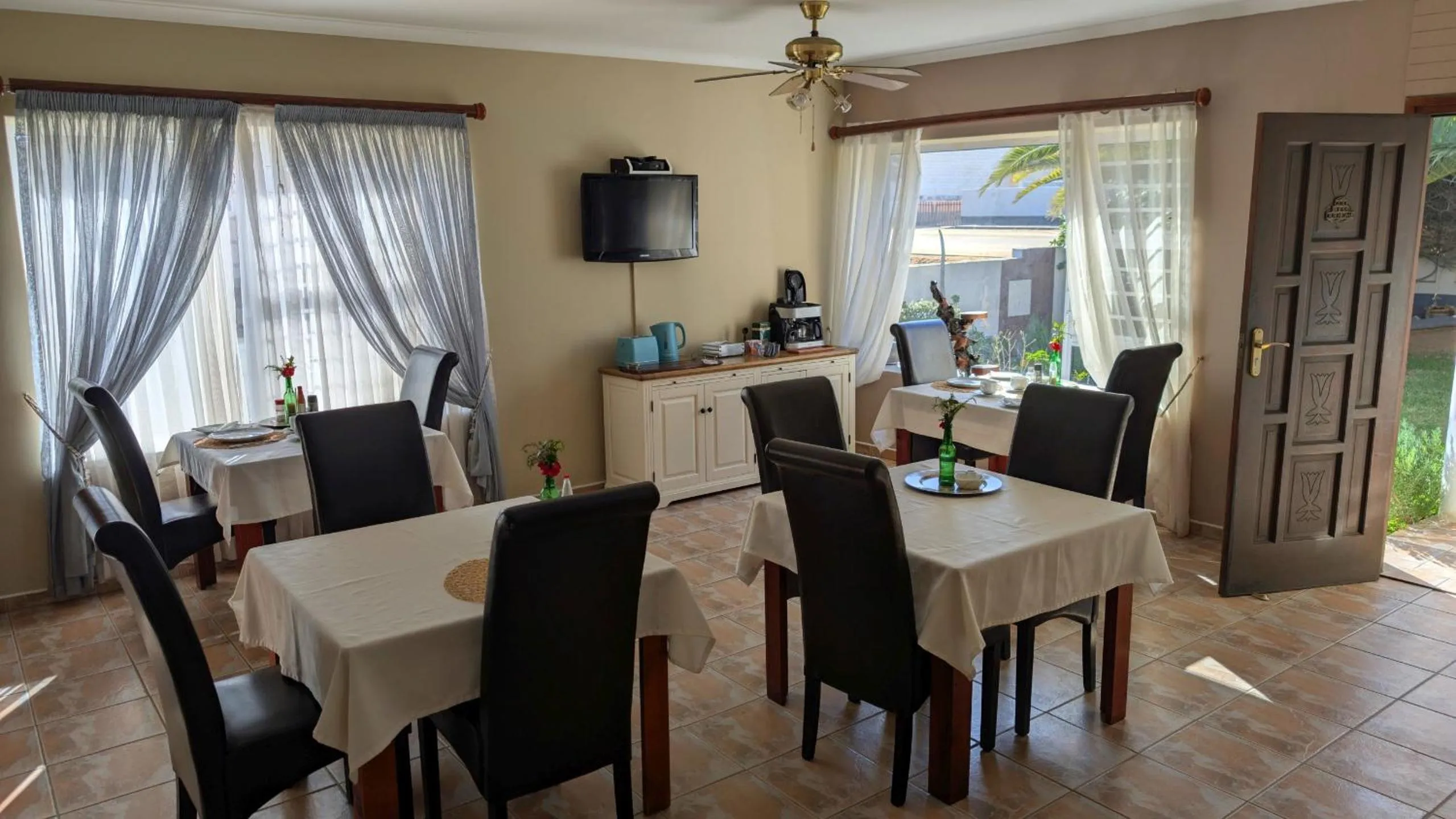 Breakfast in Amarachi Guesthouse