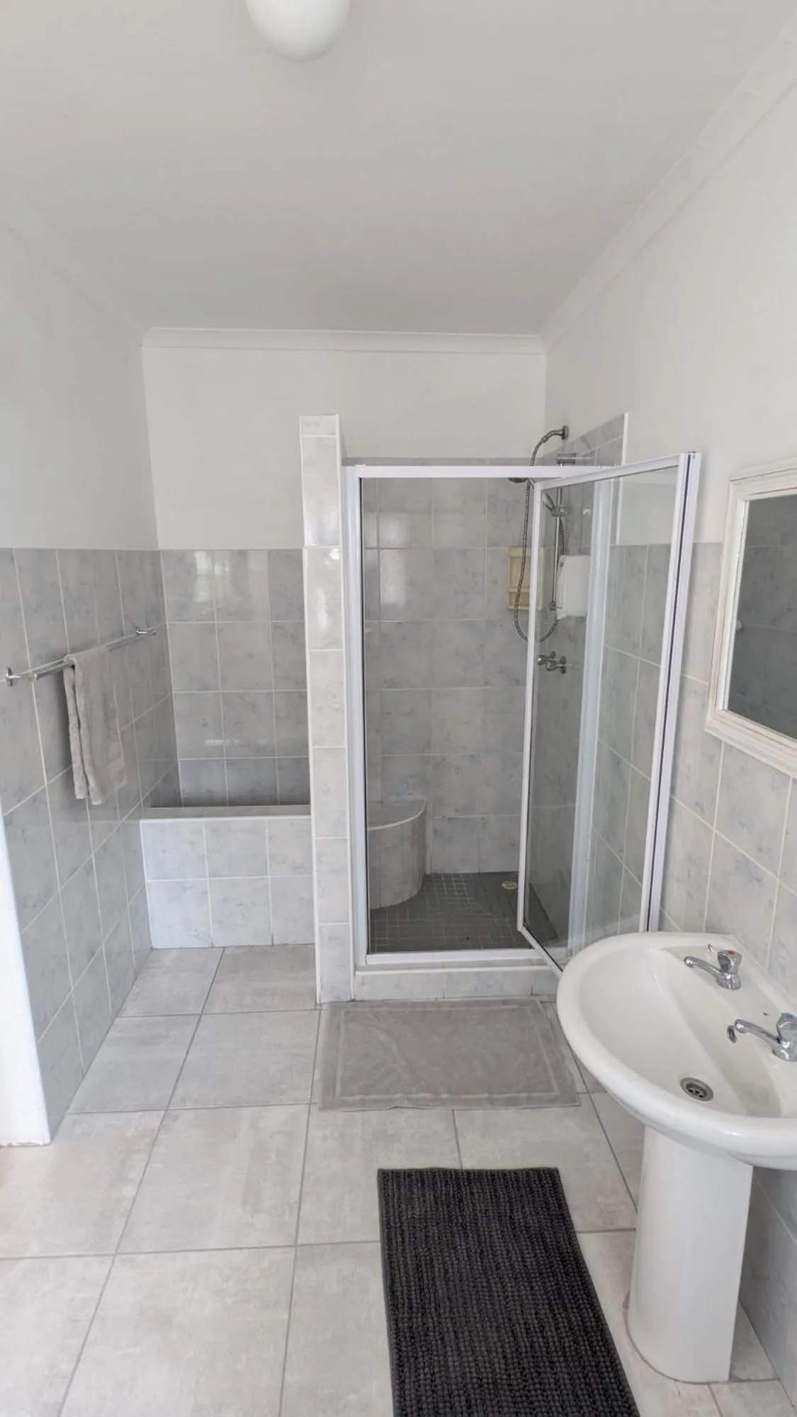 Shower in Amarachi Guesthouse