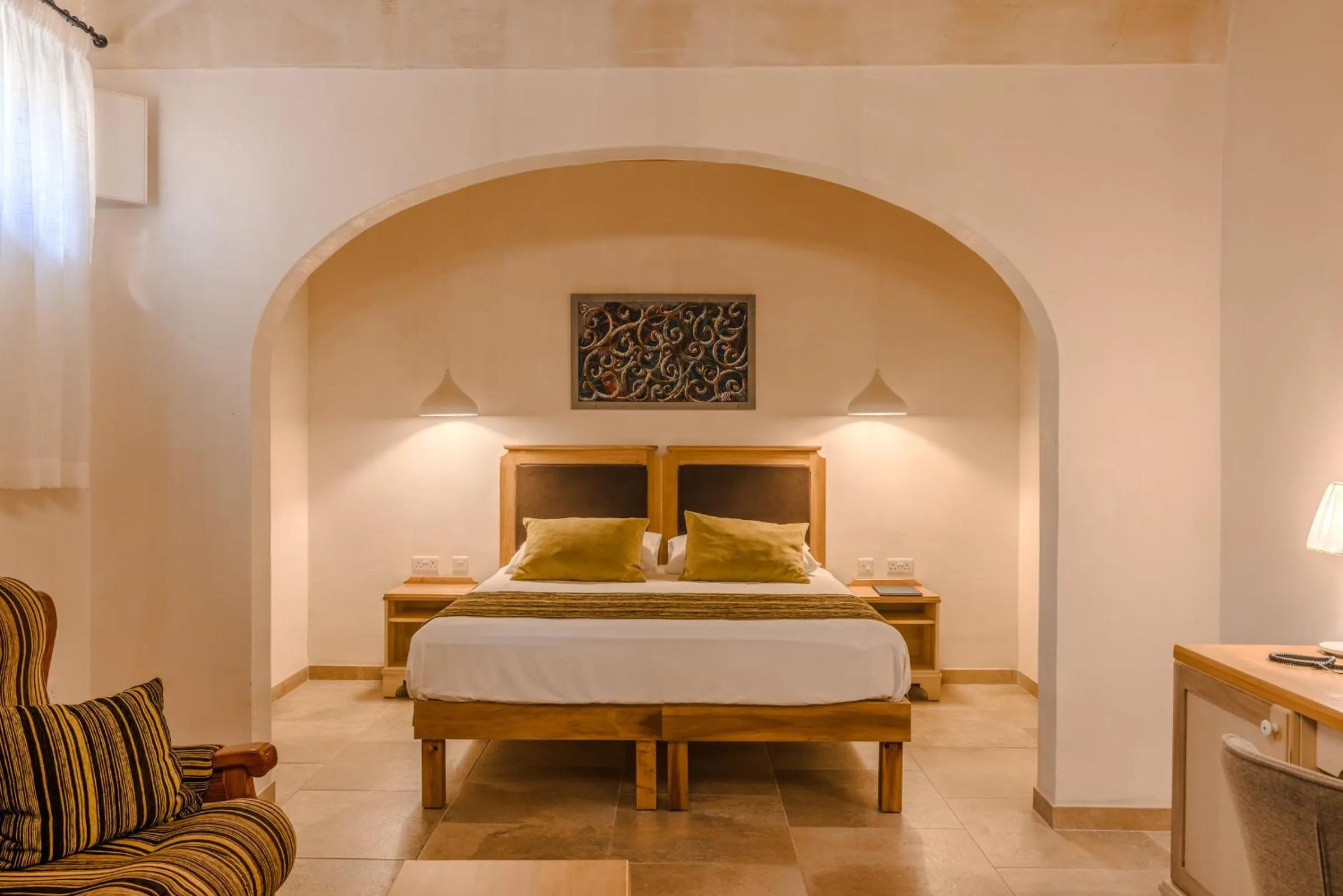 Photo of the whole room in Mulberries