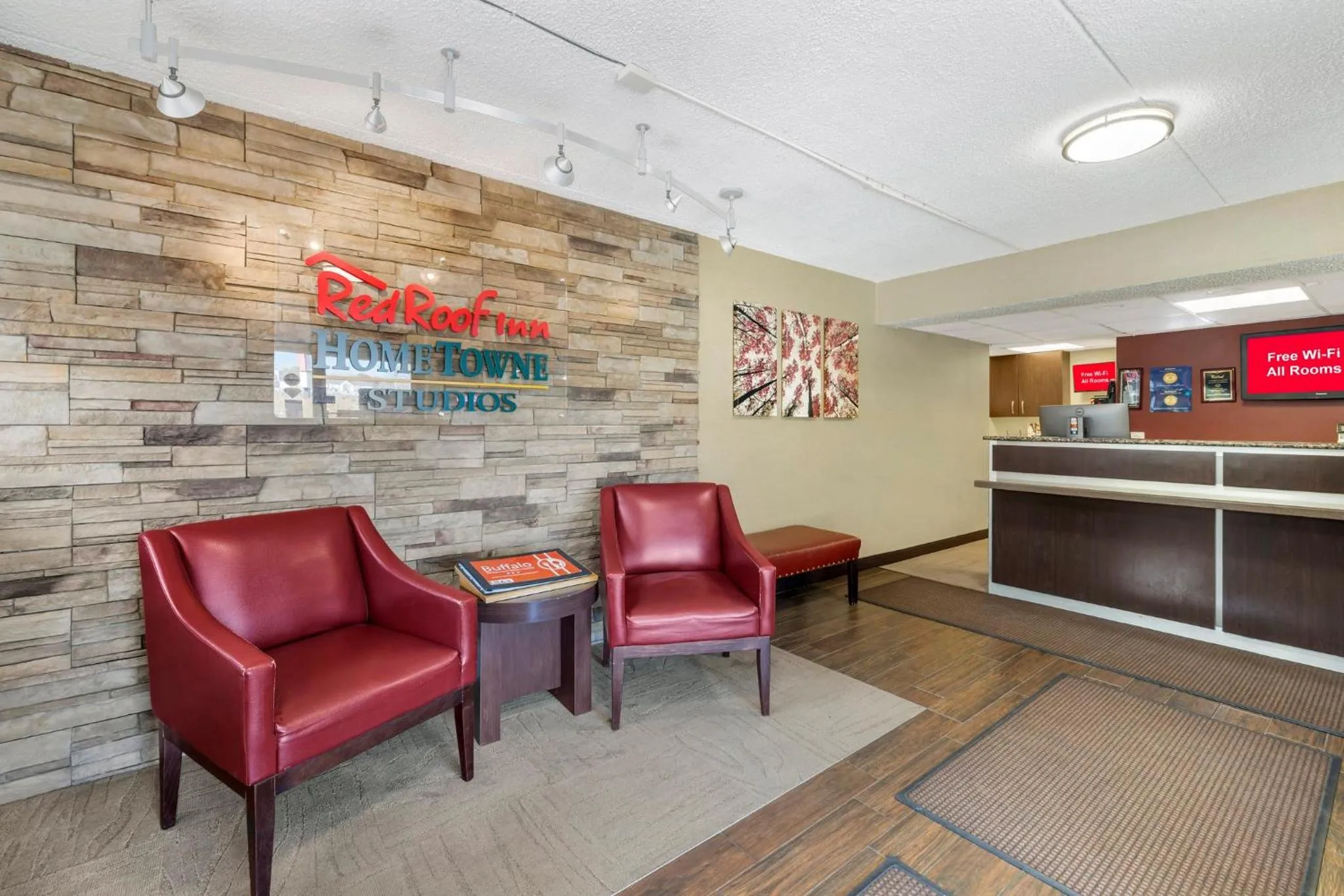 Lobby or reception in Red Roof Inn Buffalo - Niagara Airport