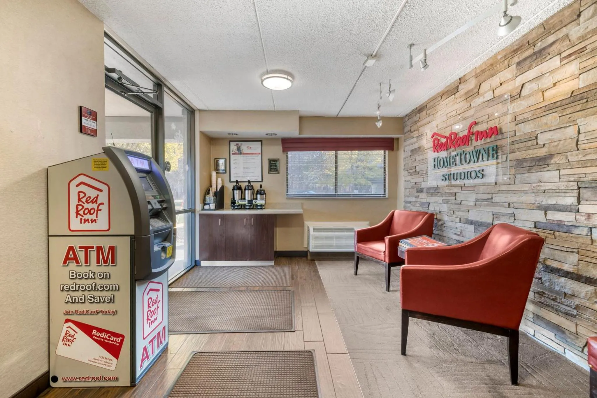 Lobby or reception in Red Roof Inn Buffalo - Niagara Airport