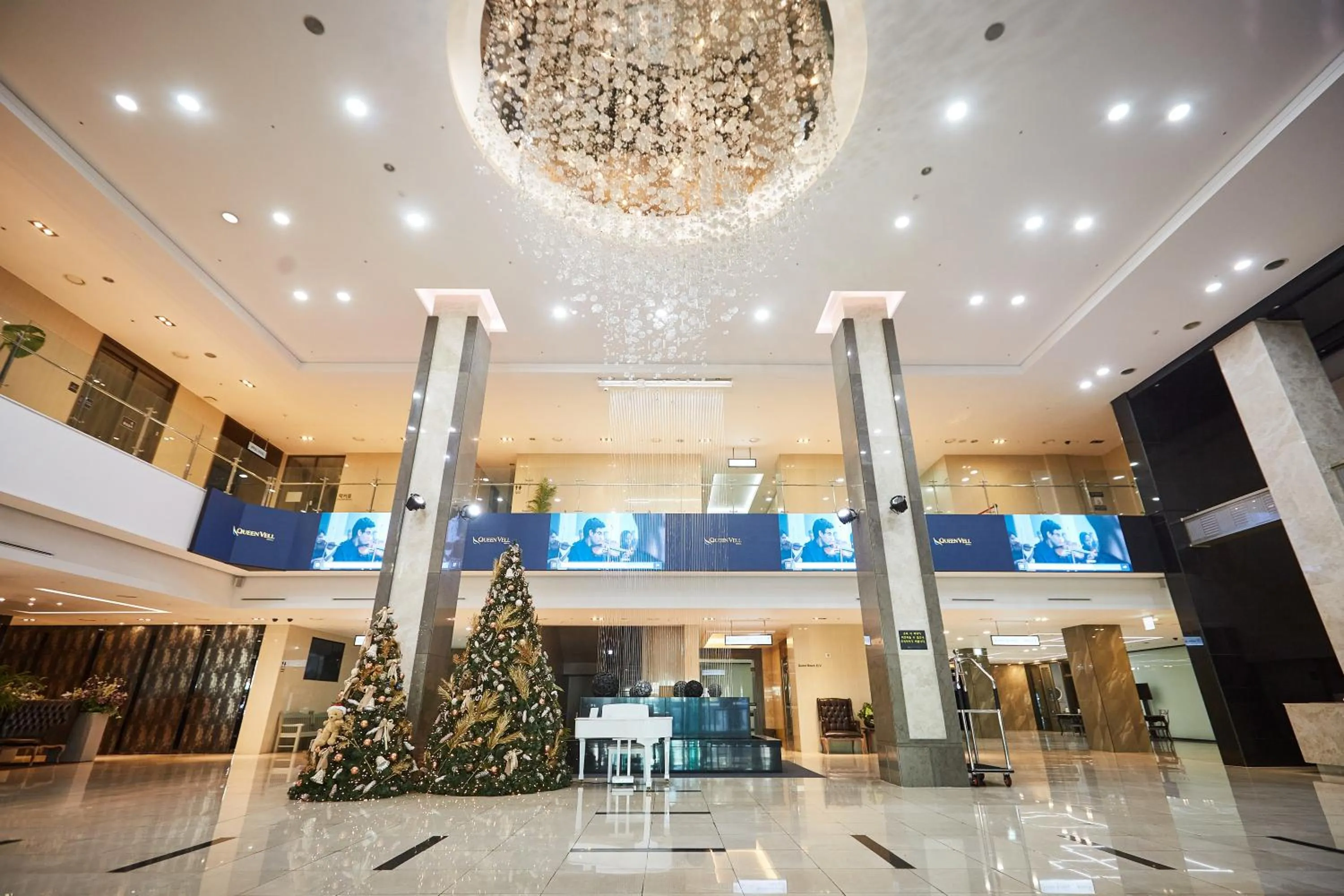 Lobby or reception, Lobby/Reception in Queen Vell Hotel