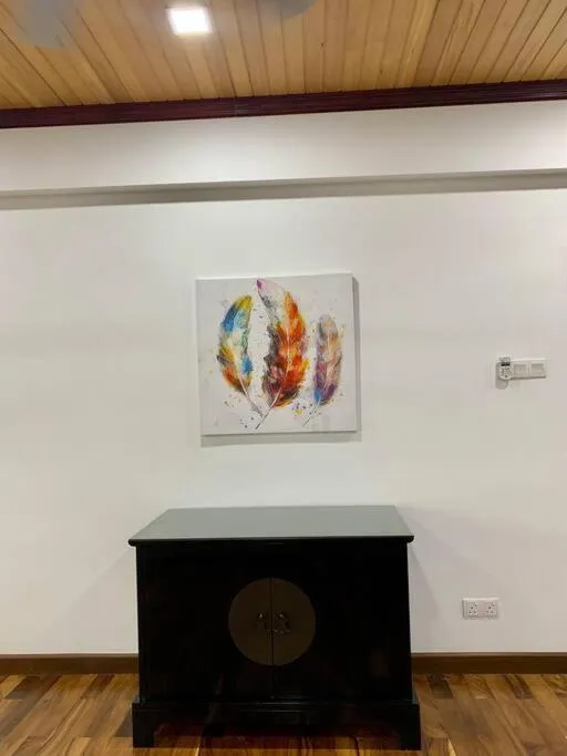 The Venus - Spacious Wooden TOP Floor Apartment