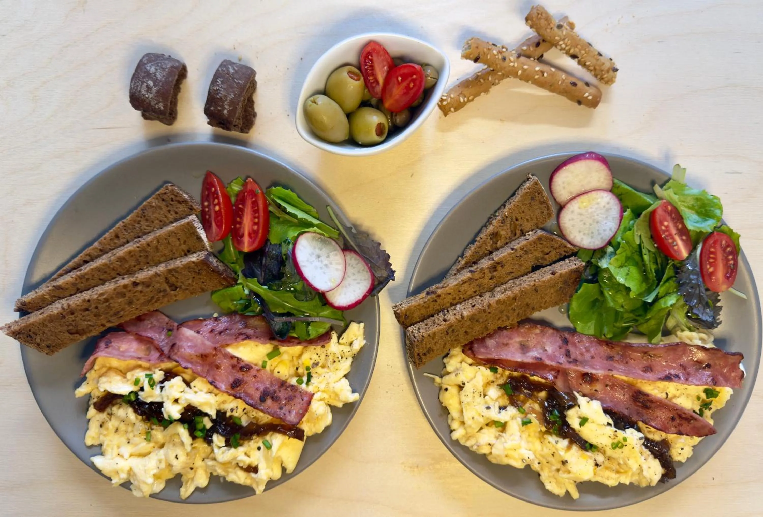 Breakfast in Nuovo Luxury Suites