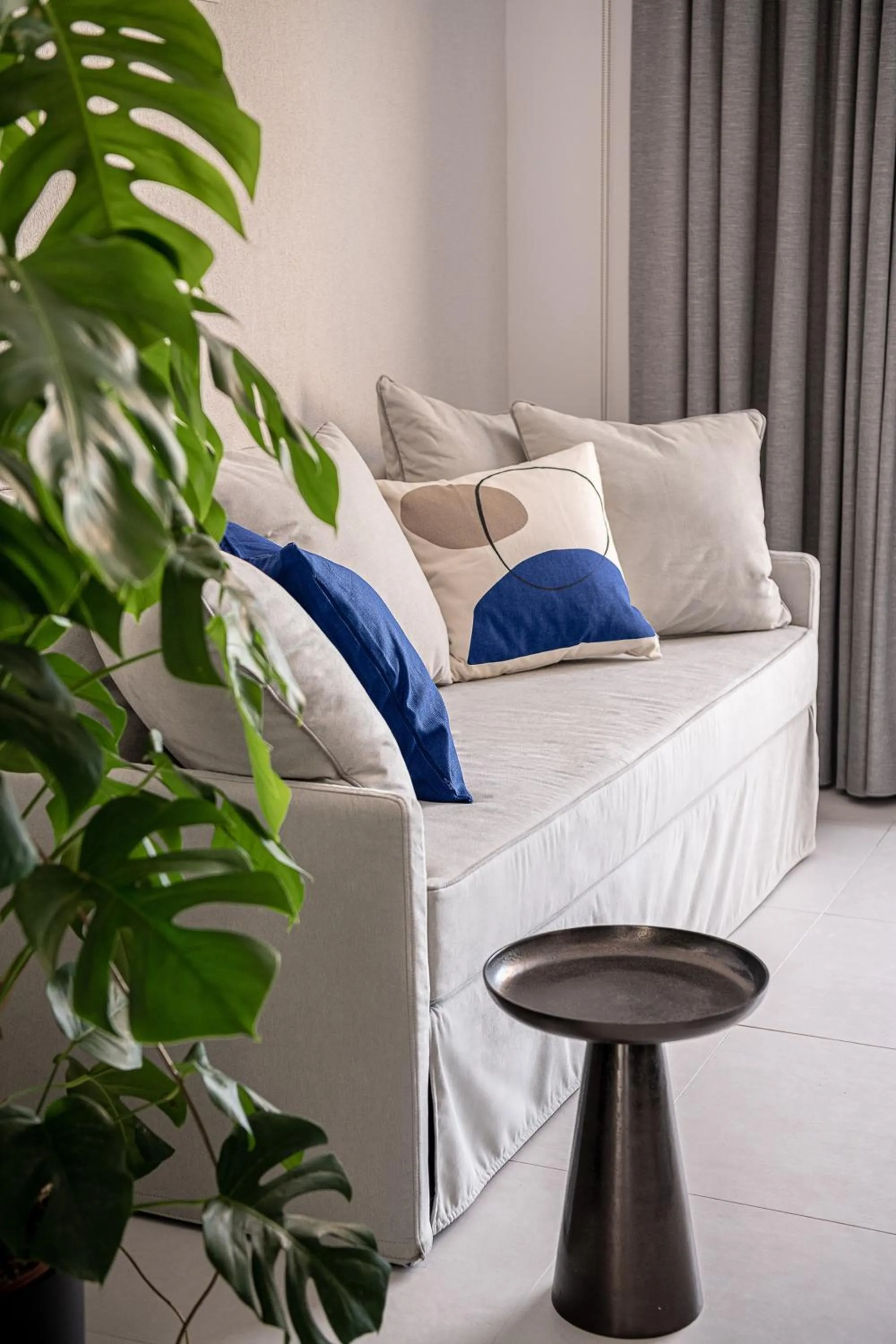 Decorative detail in Nuovo Luxury Suites