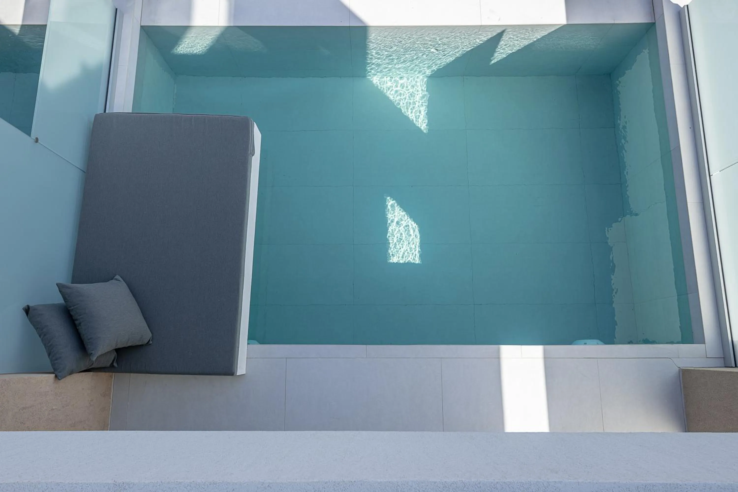 Swimming pool in Nuovo Luxury Suites