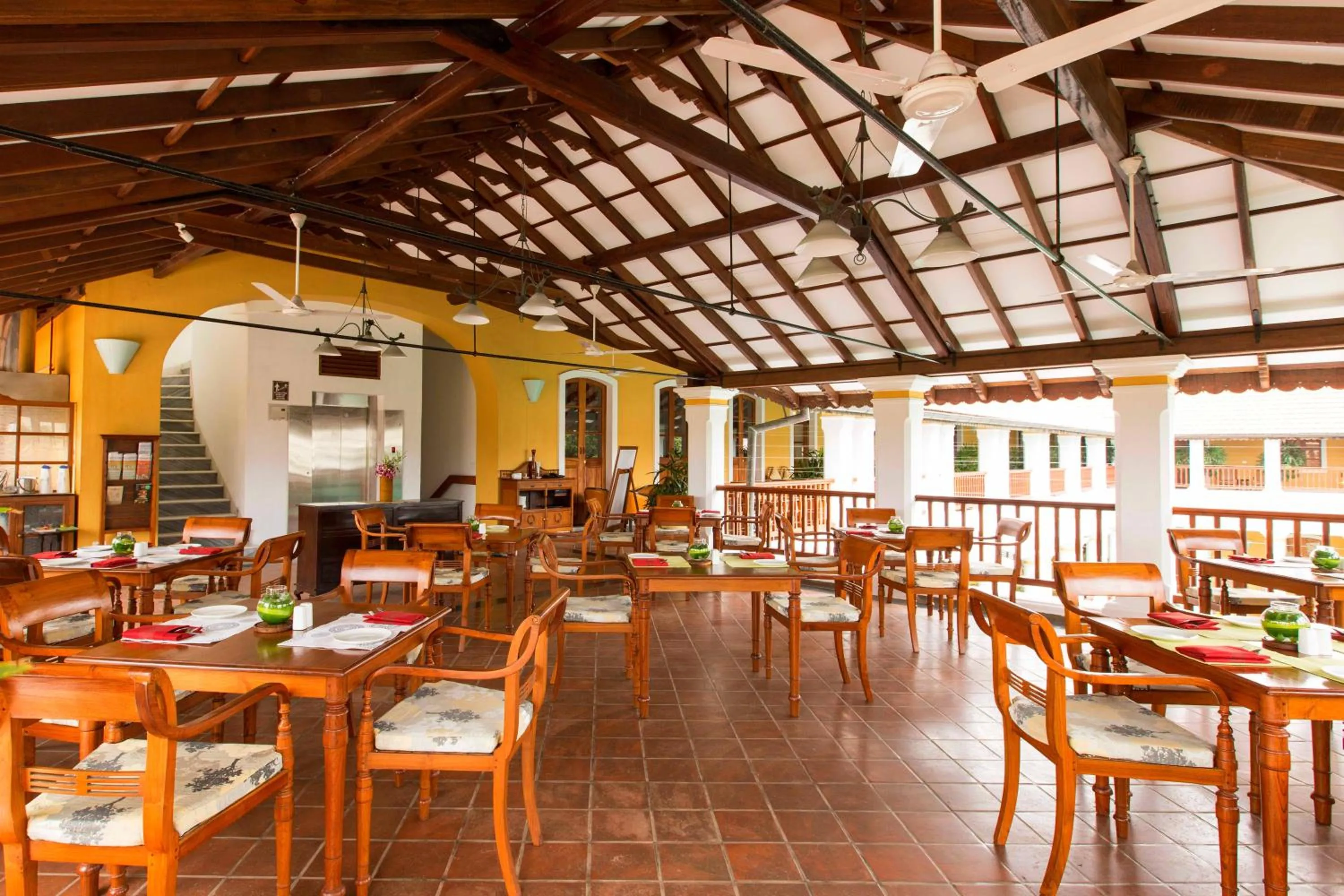 Restaurant/places to eat in Palais De Mahe - A CGH Earth Experience