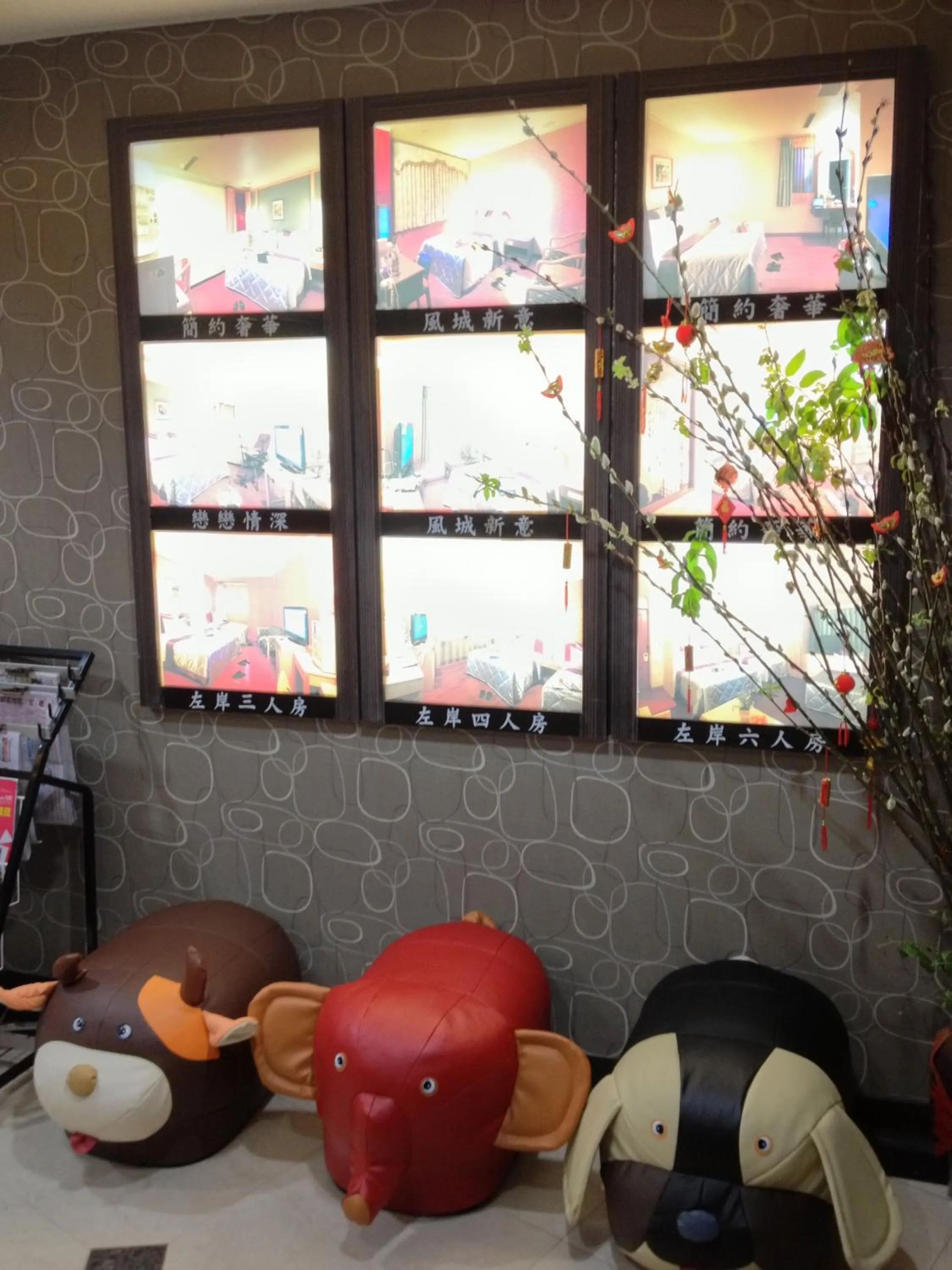 Decorative detail in Left Bank Hotel