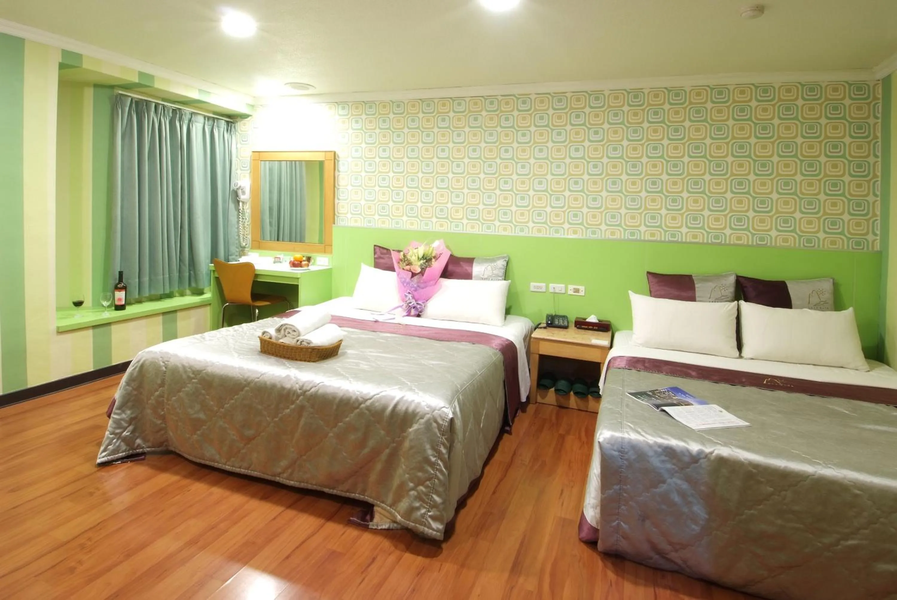 Bed in Left Bank Hotel