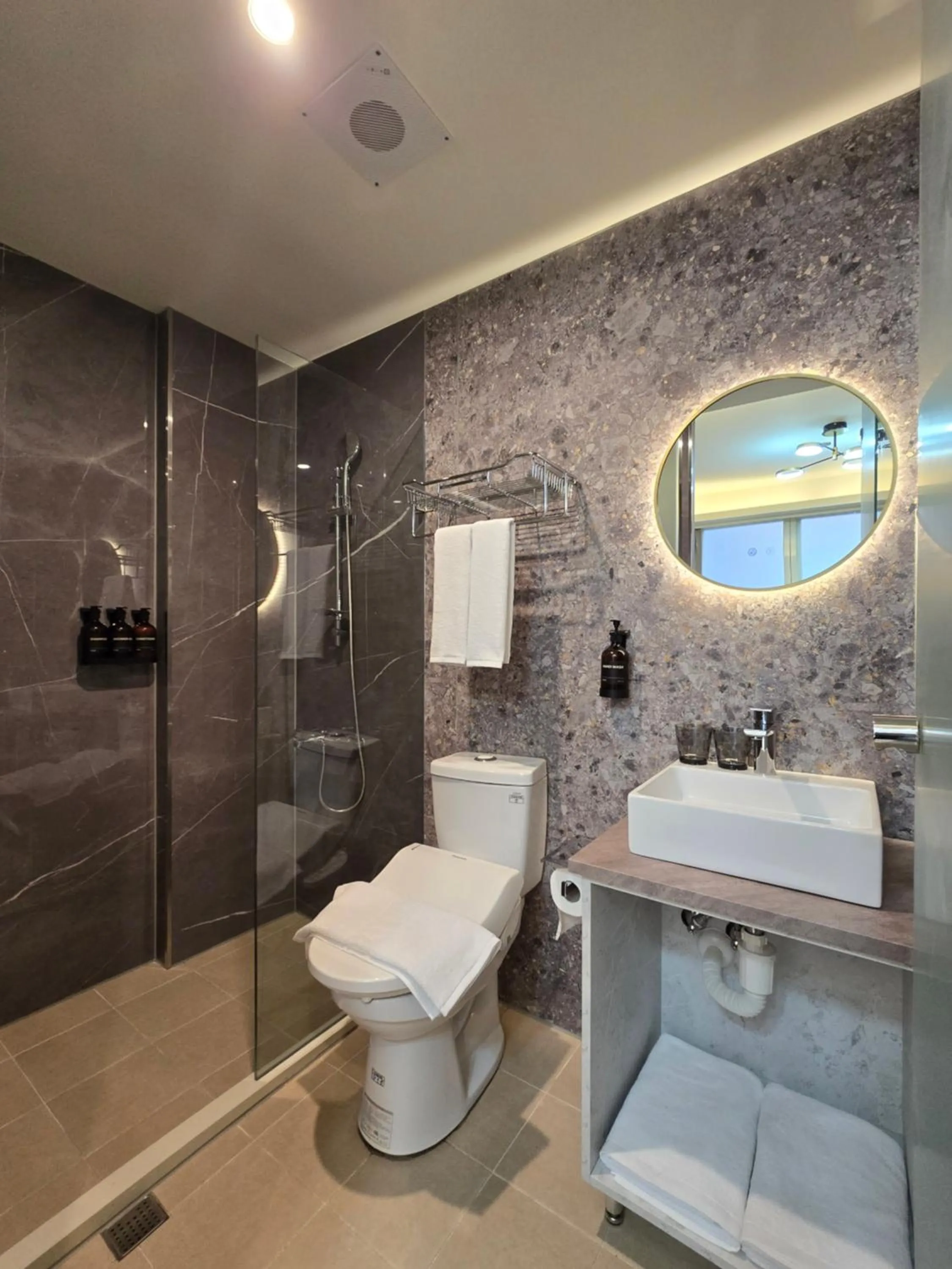 Shower in Fun Stay Inn Hanzhong