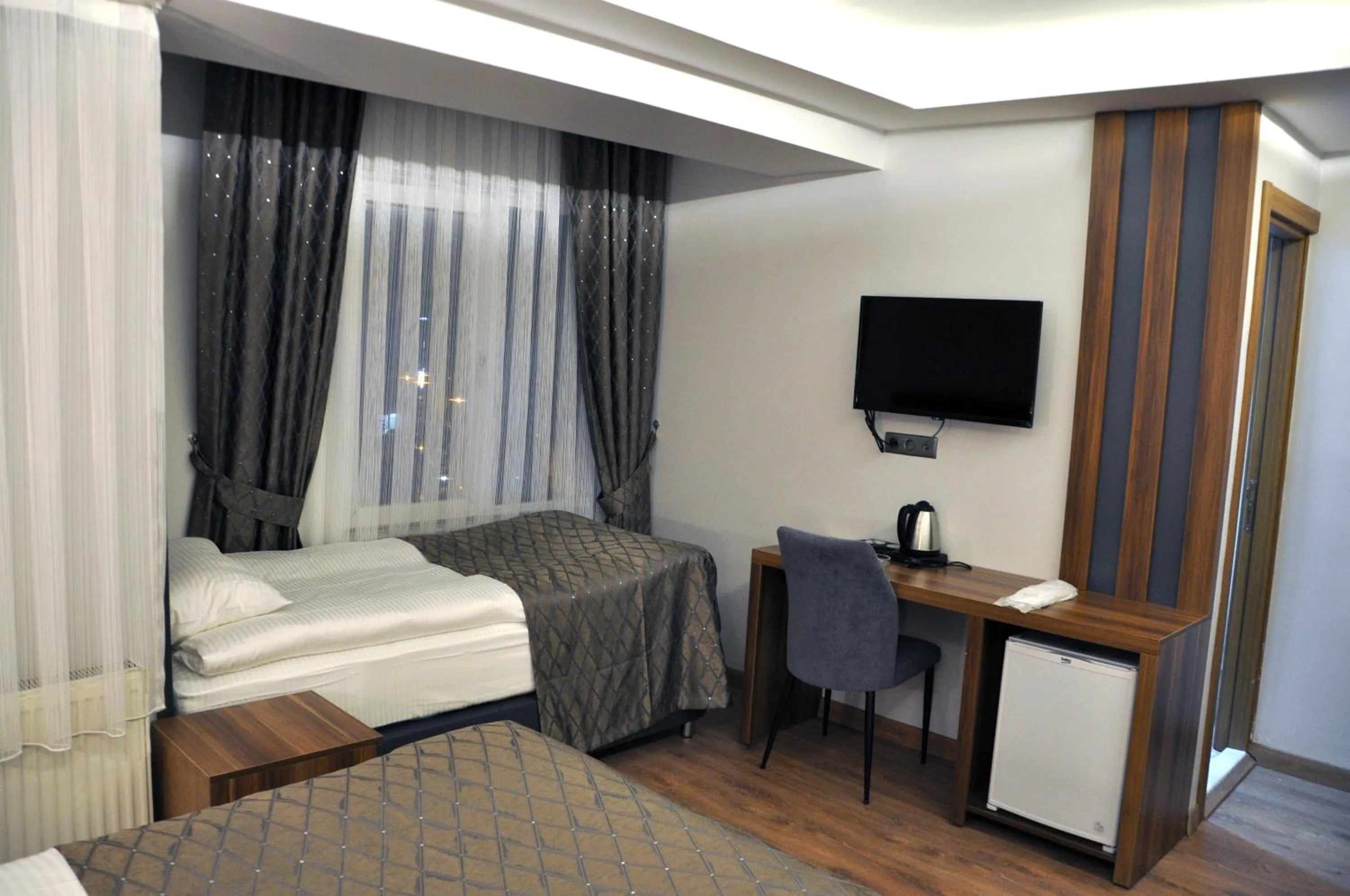 TV and multimedia, Bed in SAKA LİFE OTEL