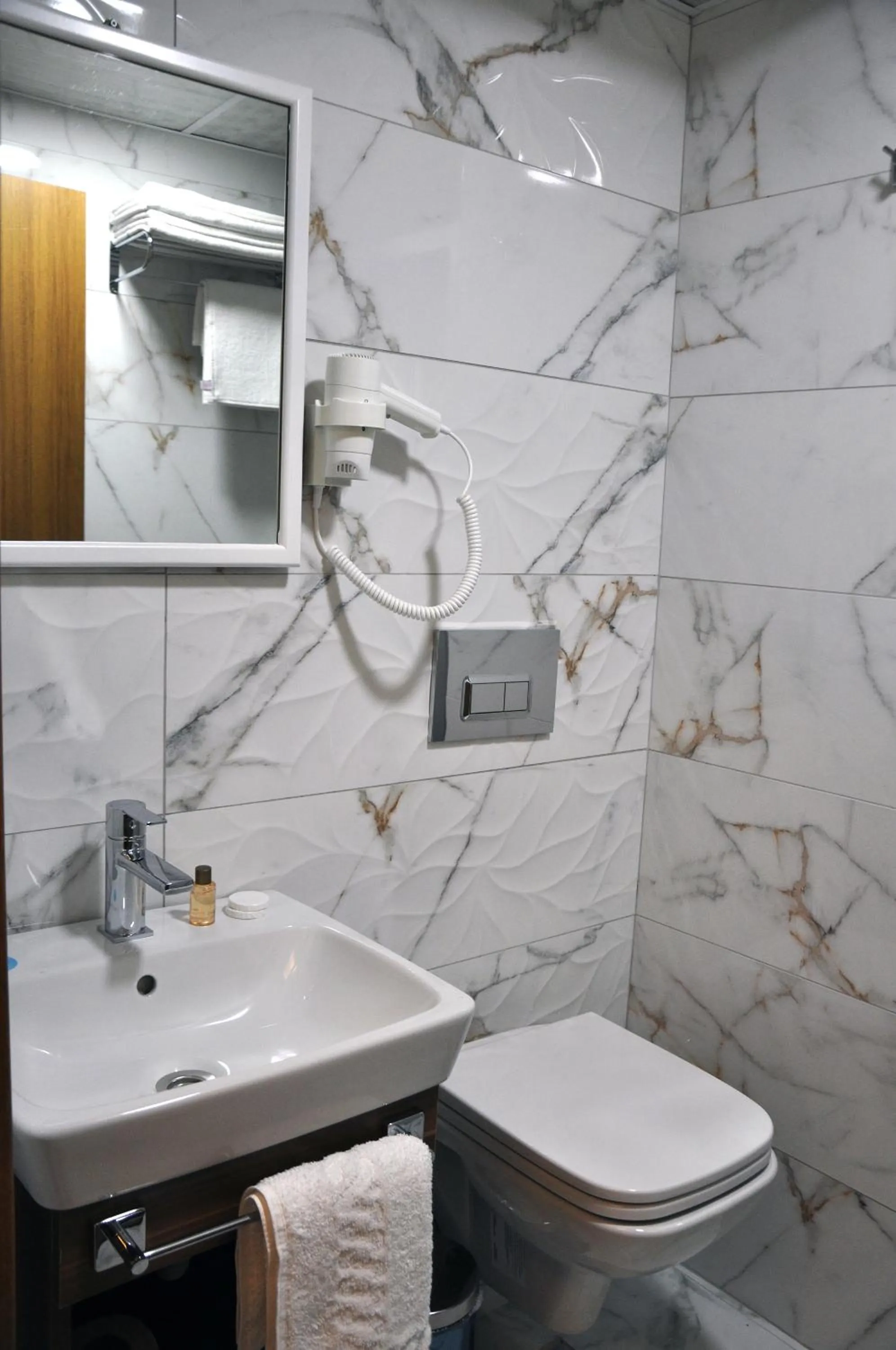 Bathroom in SAKA LİFE OTEL