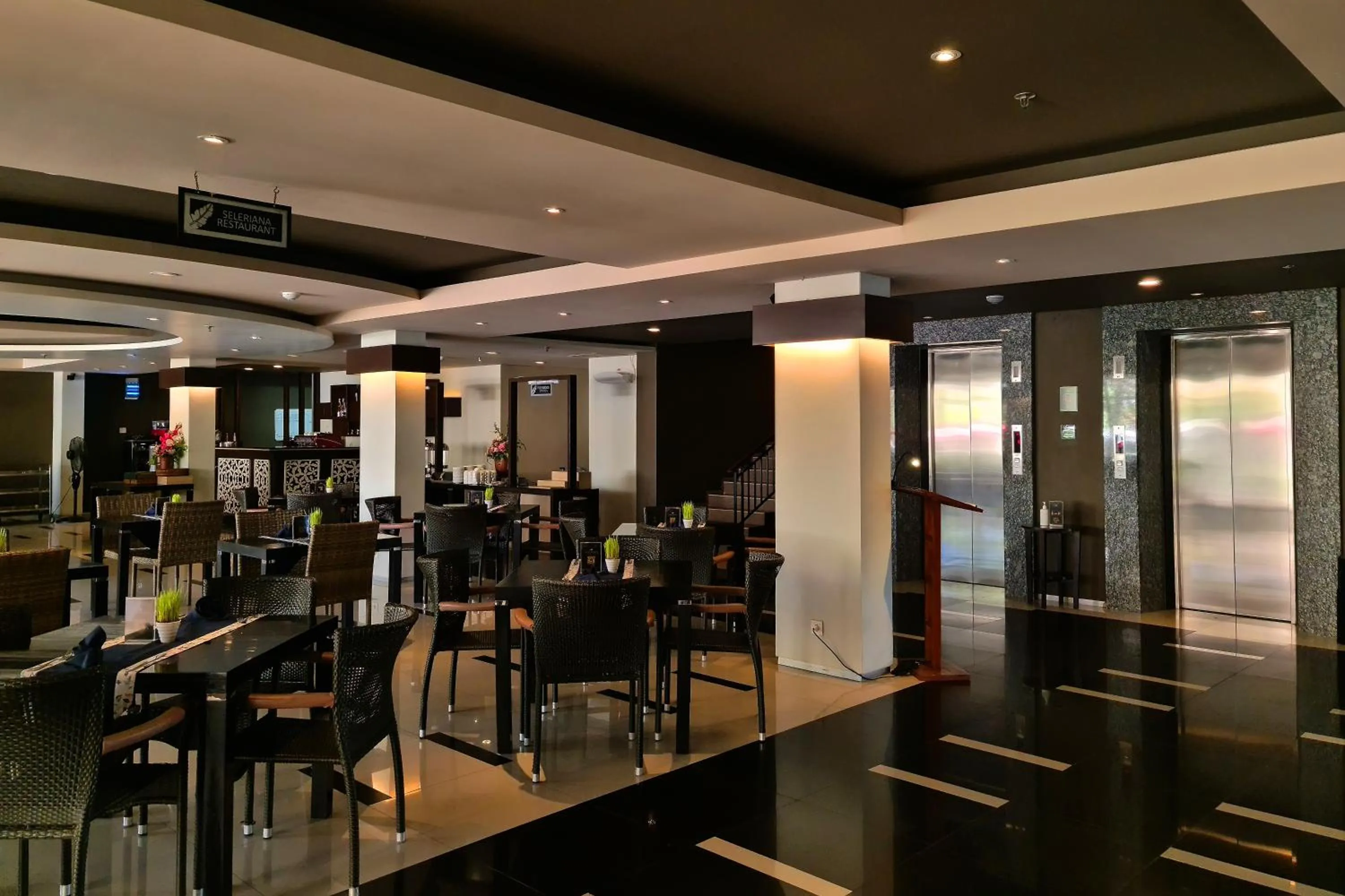 Restaurant/places to eat in The Kana Kuta Hotel