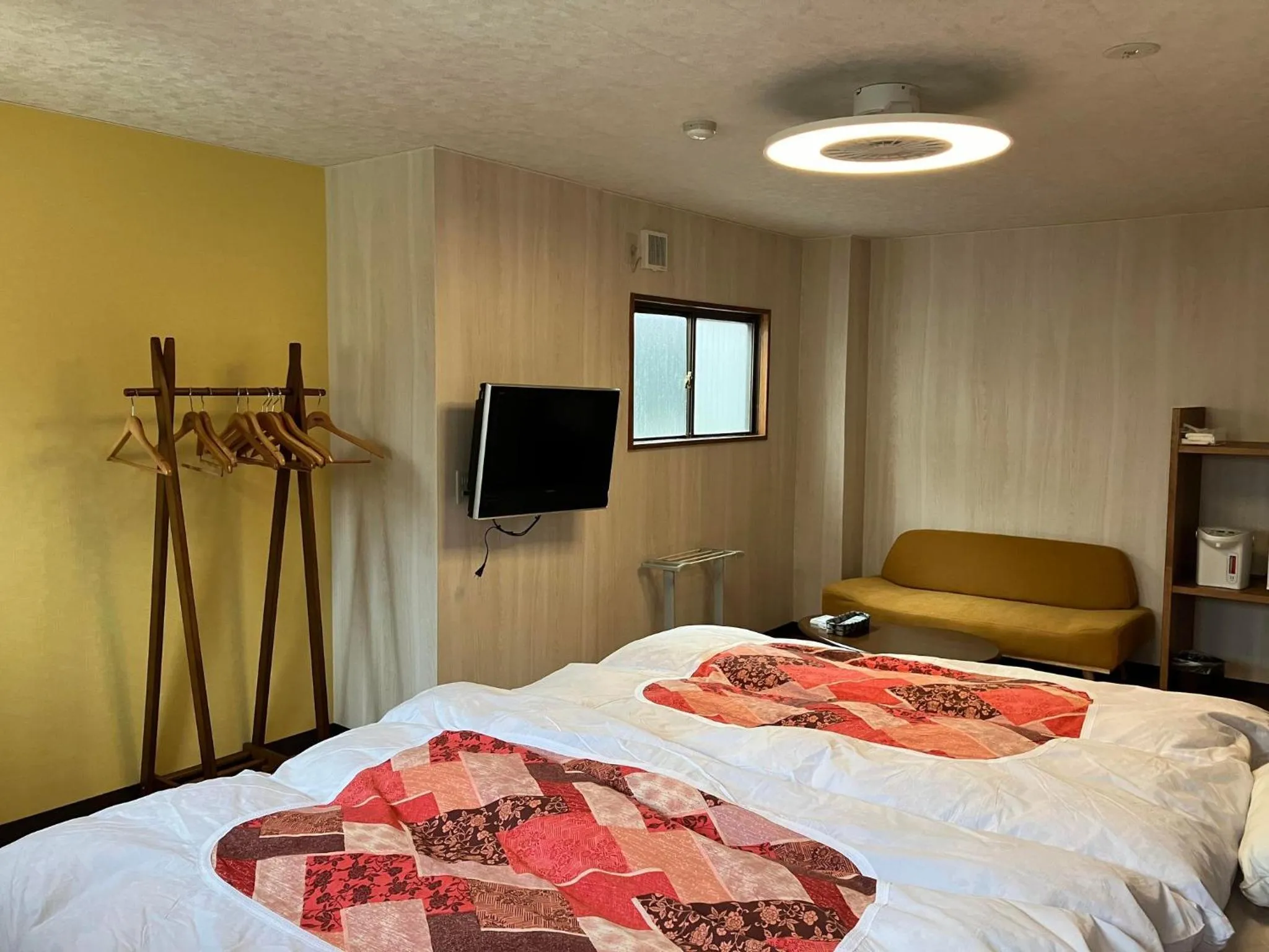 Photo of the whole room, Bed in Yodoya