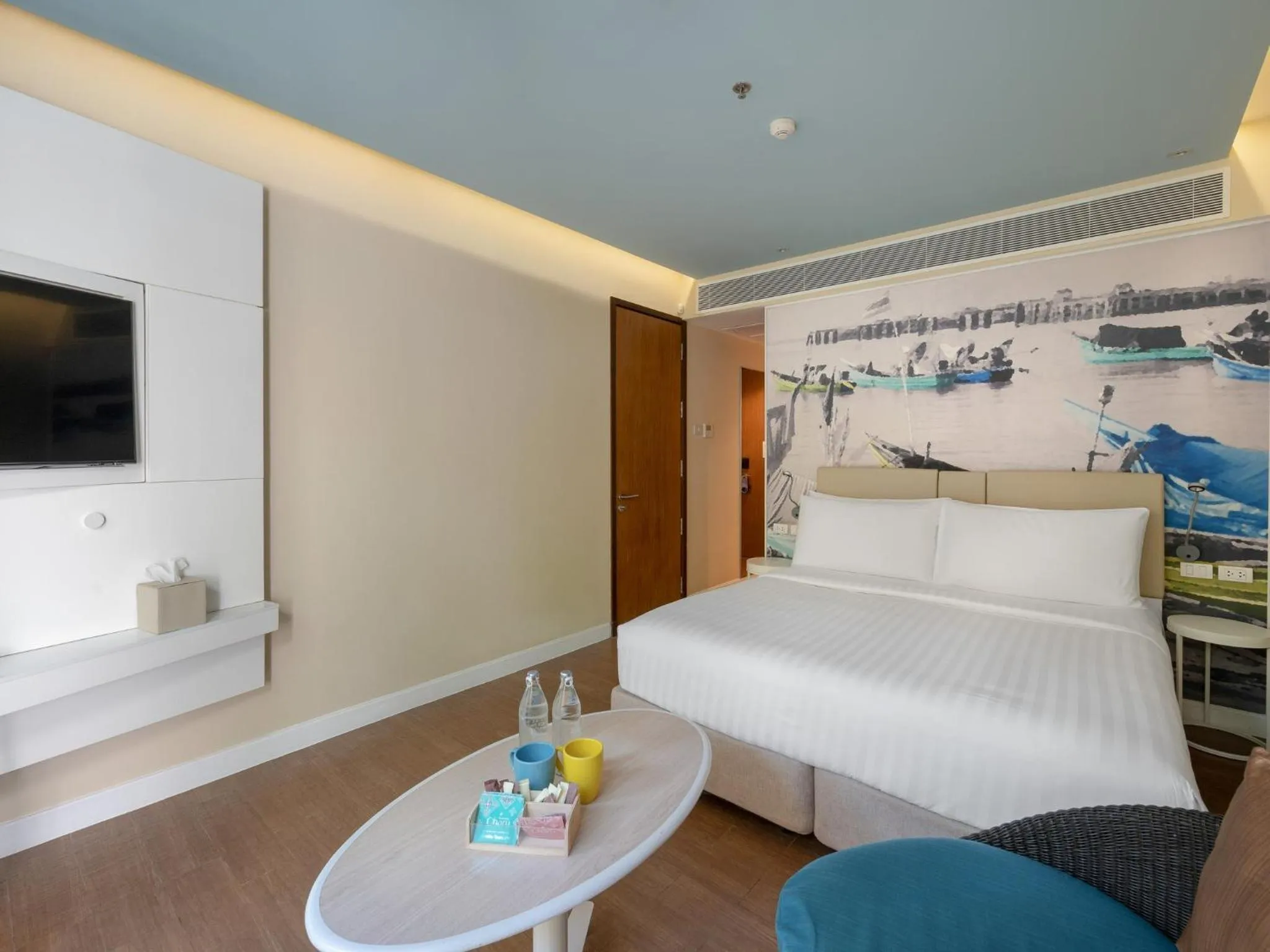 Photo of the whole room, Bed in OZO Chaweng Samui