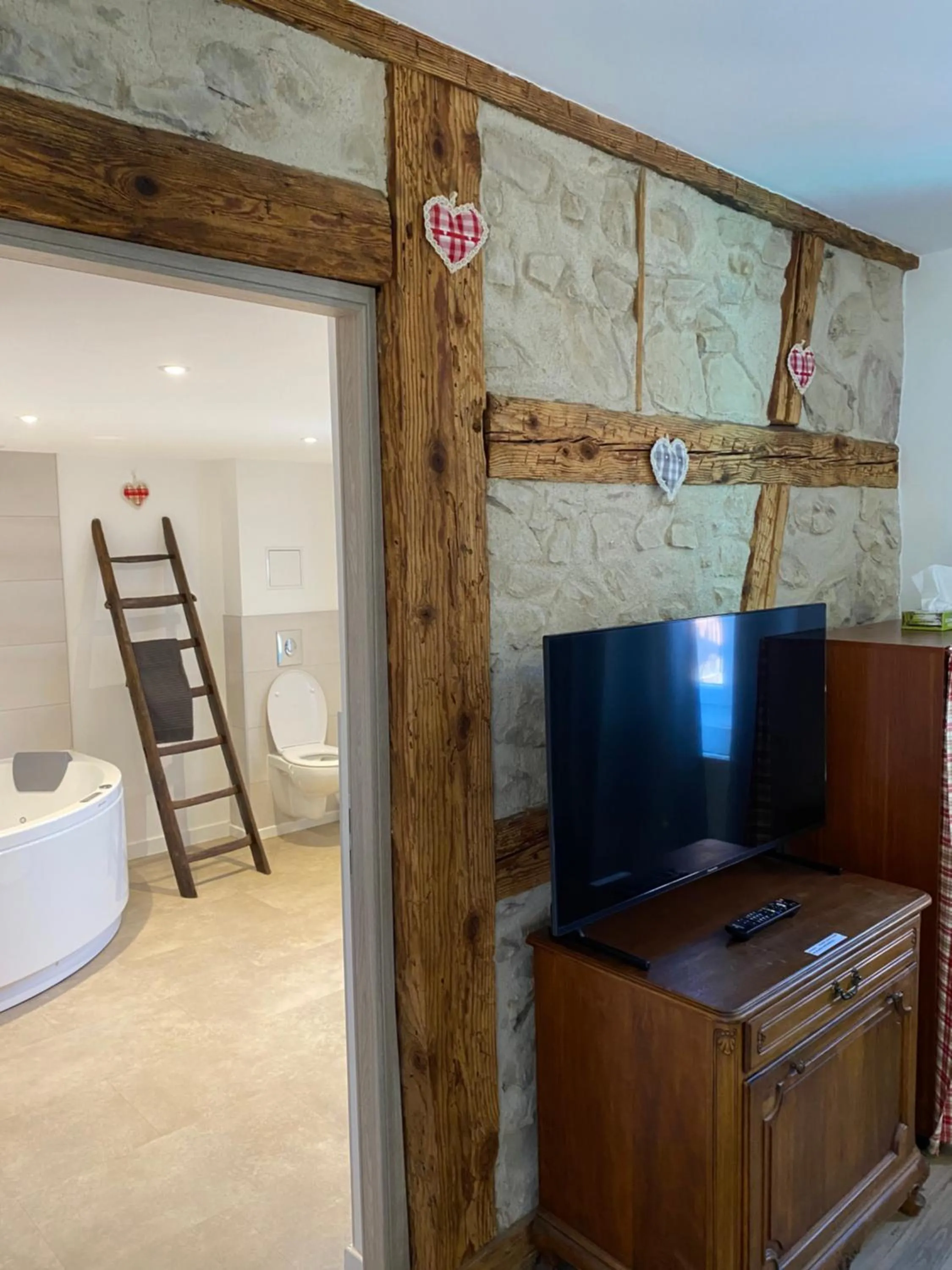 Bathroom in Au repos des vignes, chambres d'hôtes