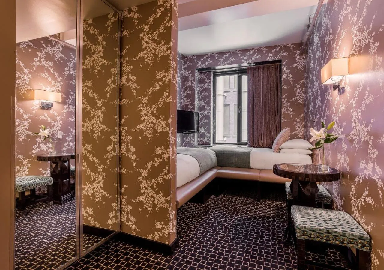 Photo of the whole room in 45 Times Square Hotel