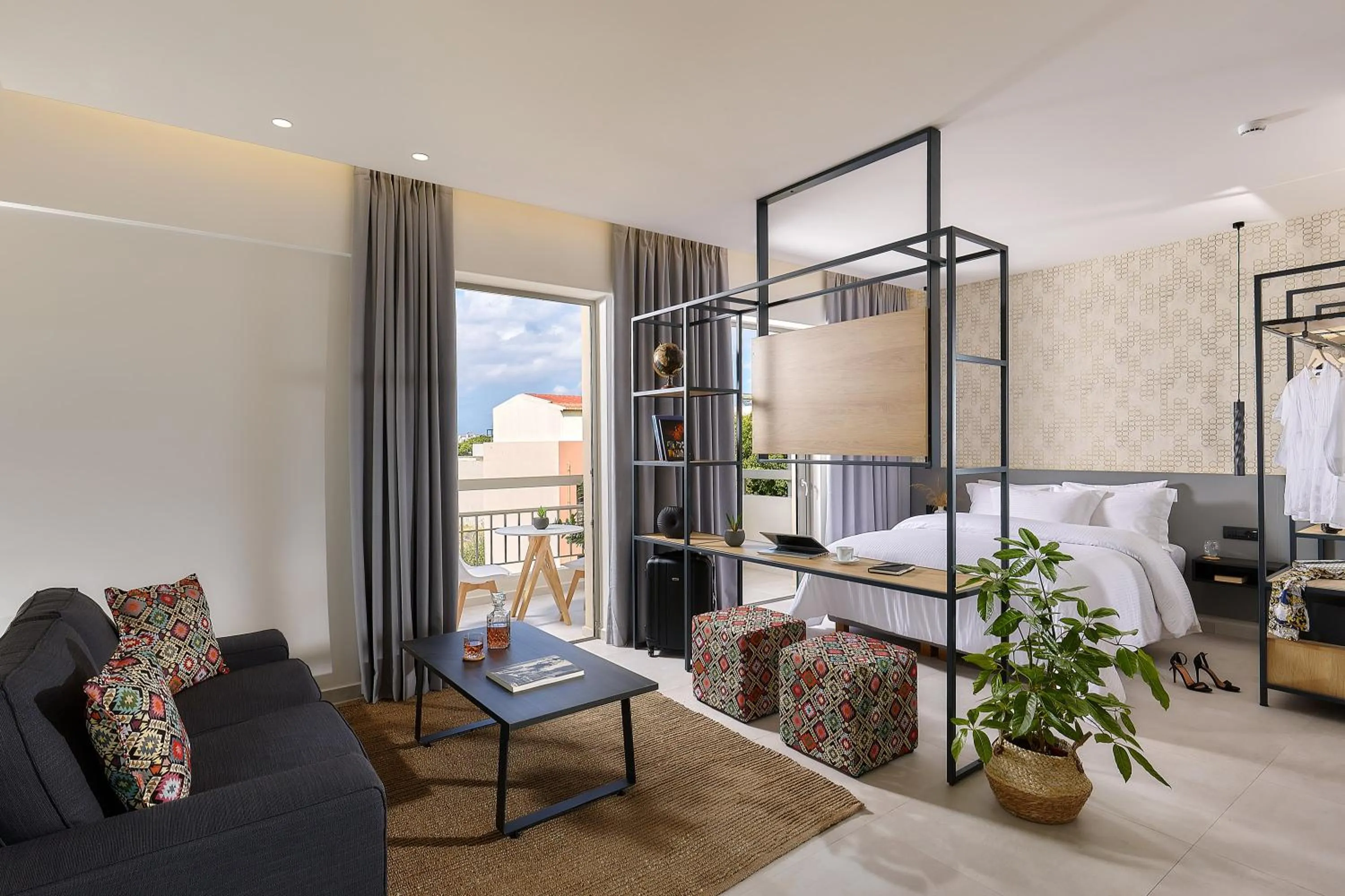 Living room, Bed in Stay 365 Heraklion Apart Hotel