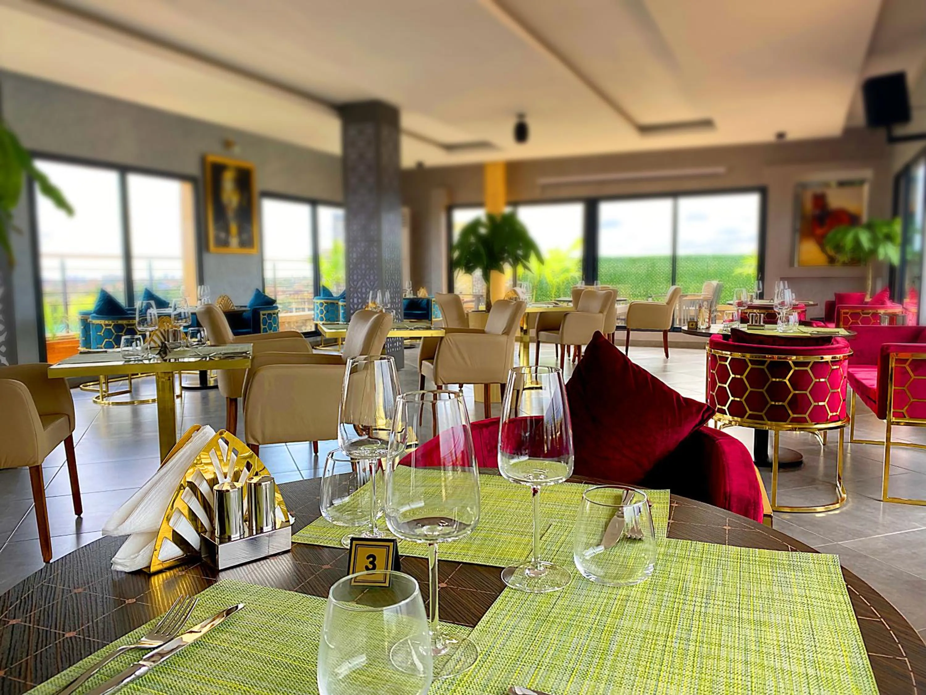 Restaurant/places to eat in BNB Hotel Spa