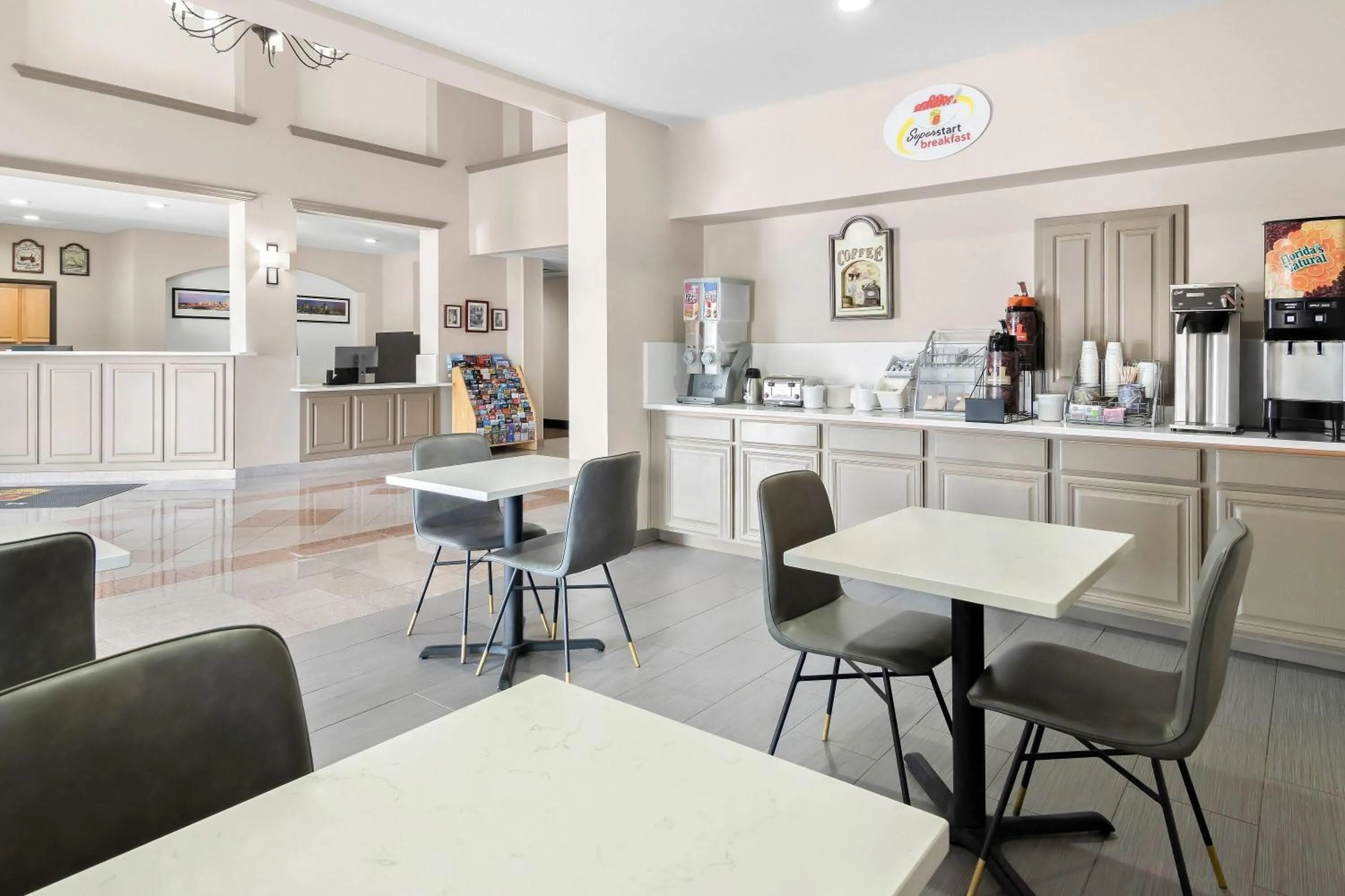 Restaurant/places to eat in Super 8 by Wyndham Fort Worth Stockyards