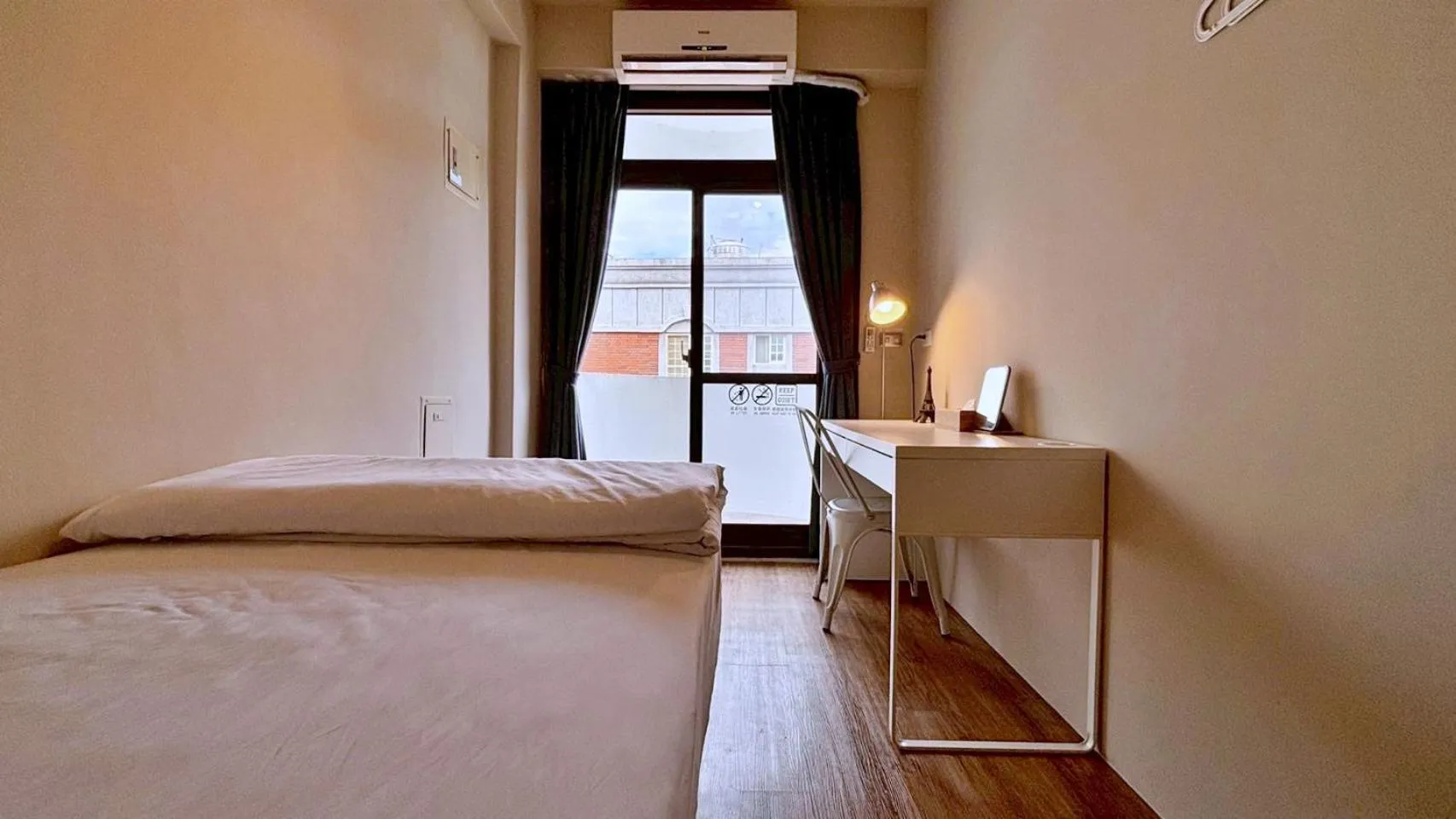 Bed in Cozy House Hostel