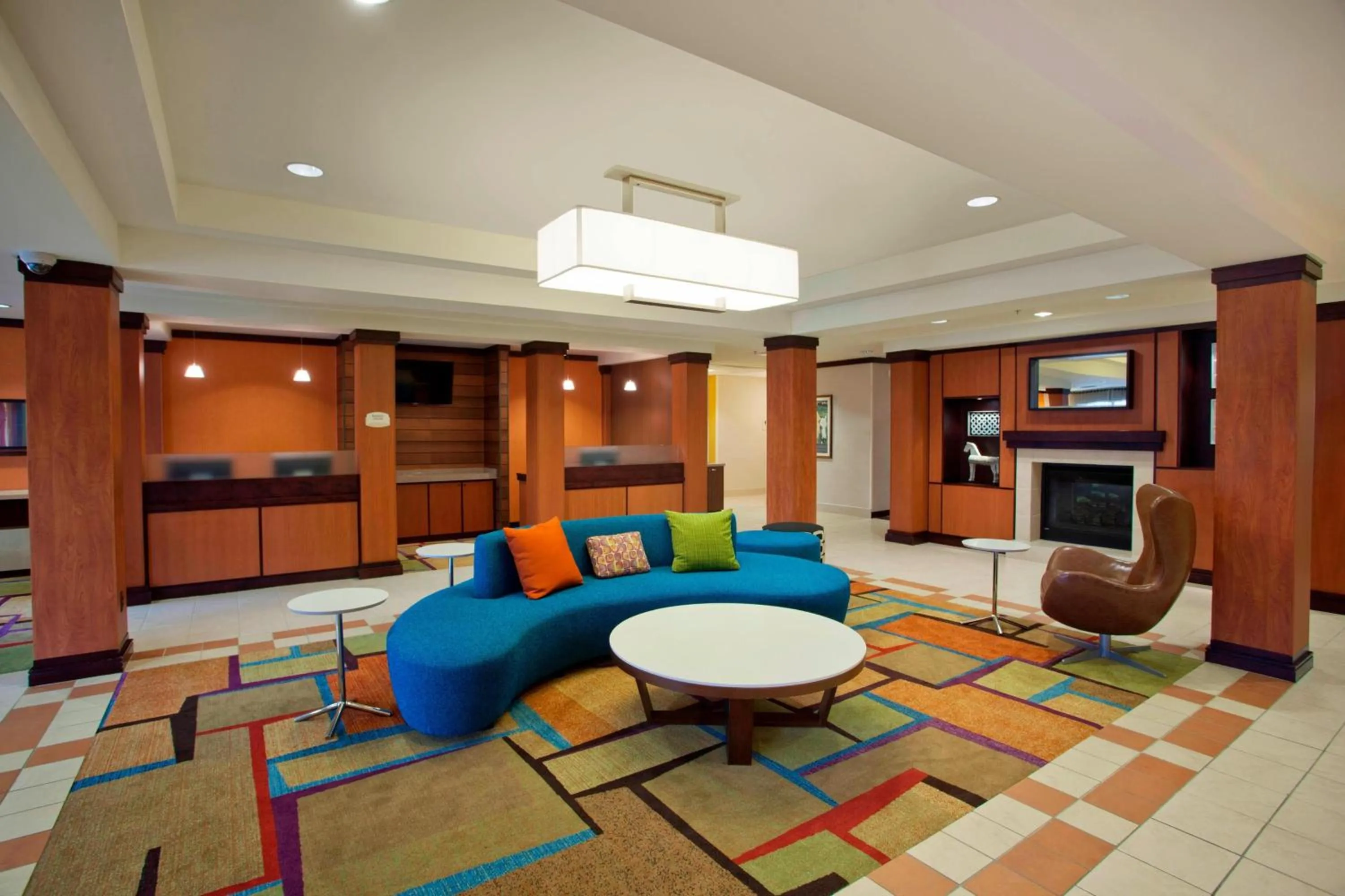 Lobby or reception in Fairfield Inn & Suites by Marriott Detroit Metro Airport Romulus