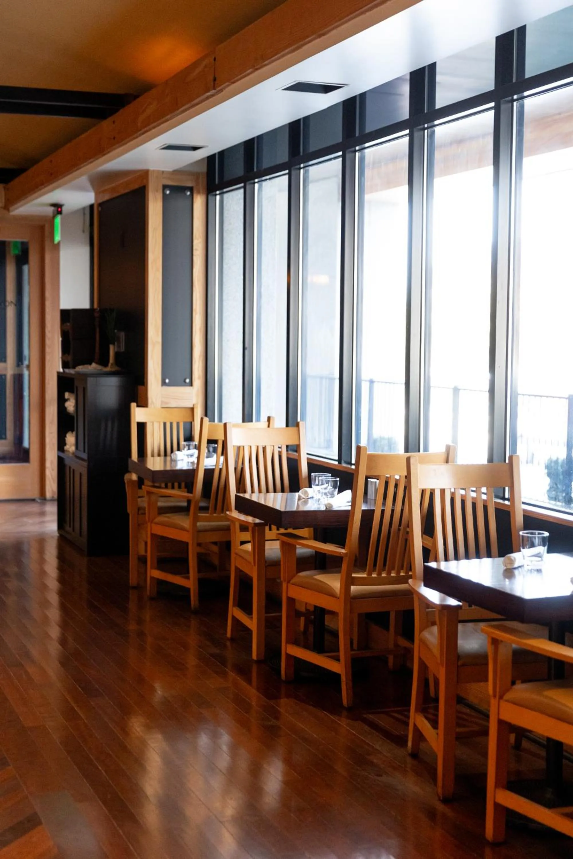 Restaurant/places to eat in Radisson Hotel Salt Lake City Downtown