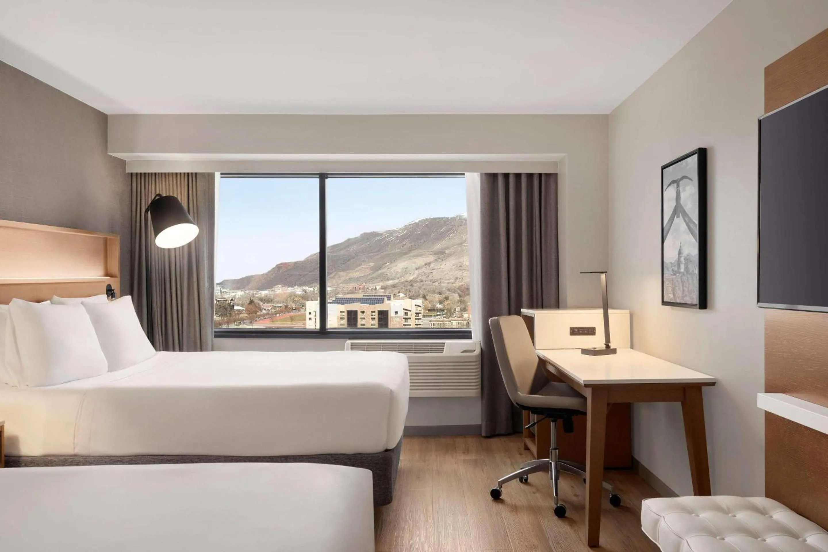 Bedroom, Bed in Radisson Hotel Salt Lake City Downtown