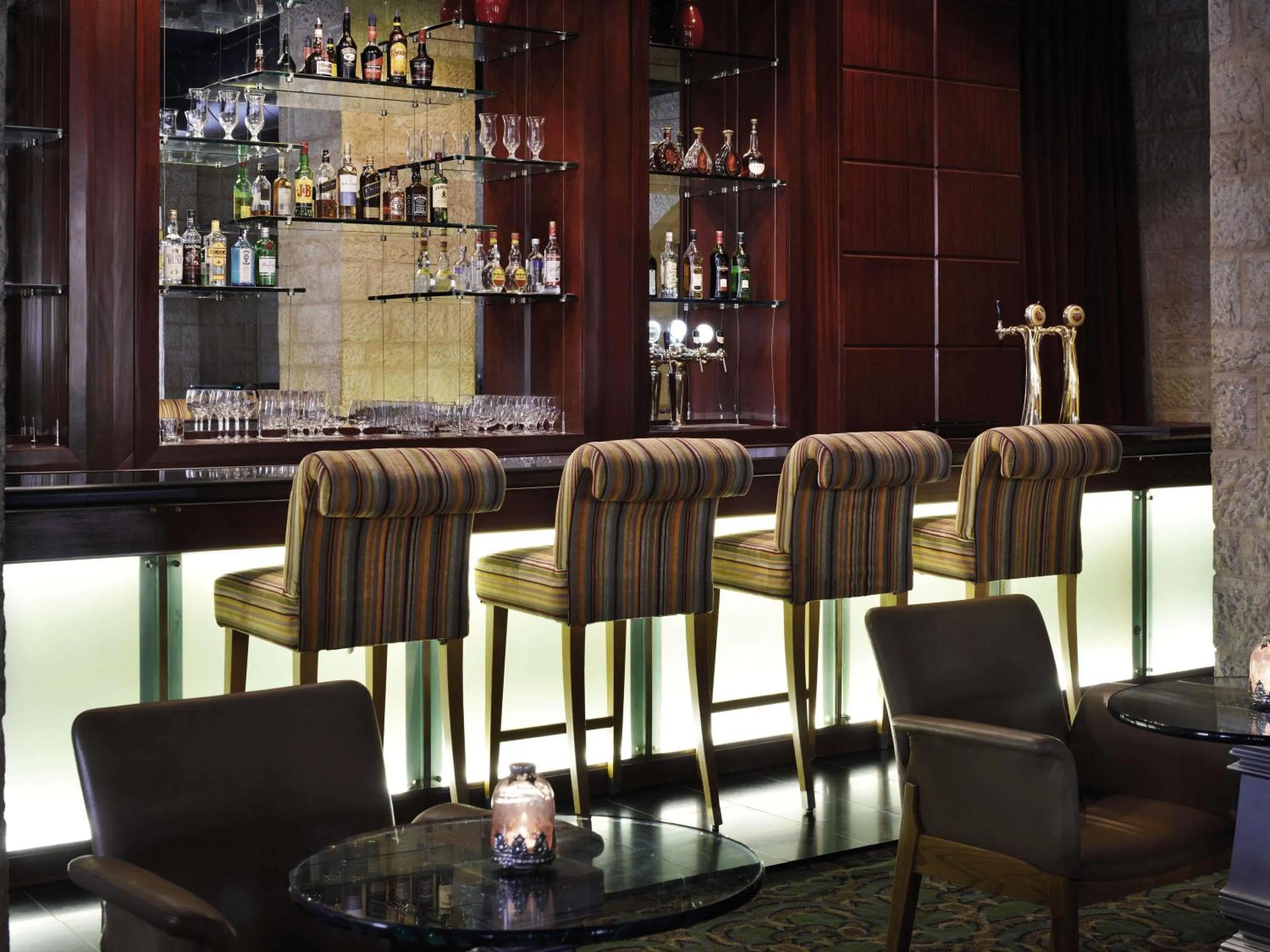 Lounge or bar in Mövenpick Resort & Residences Aqaba