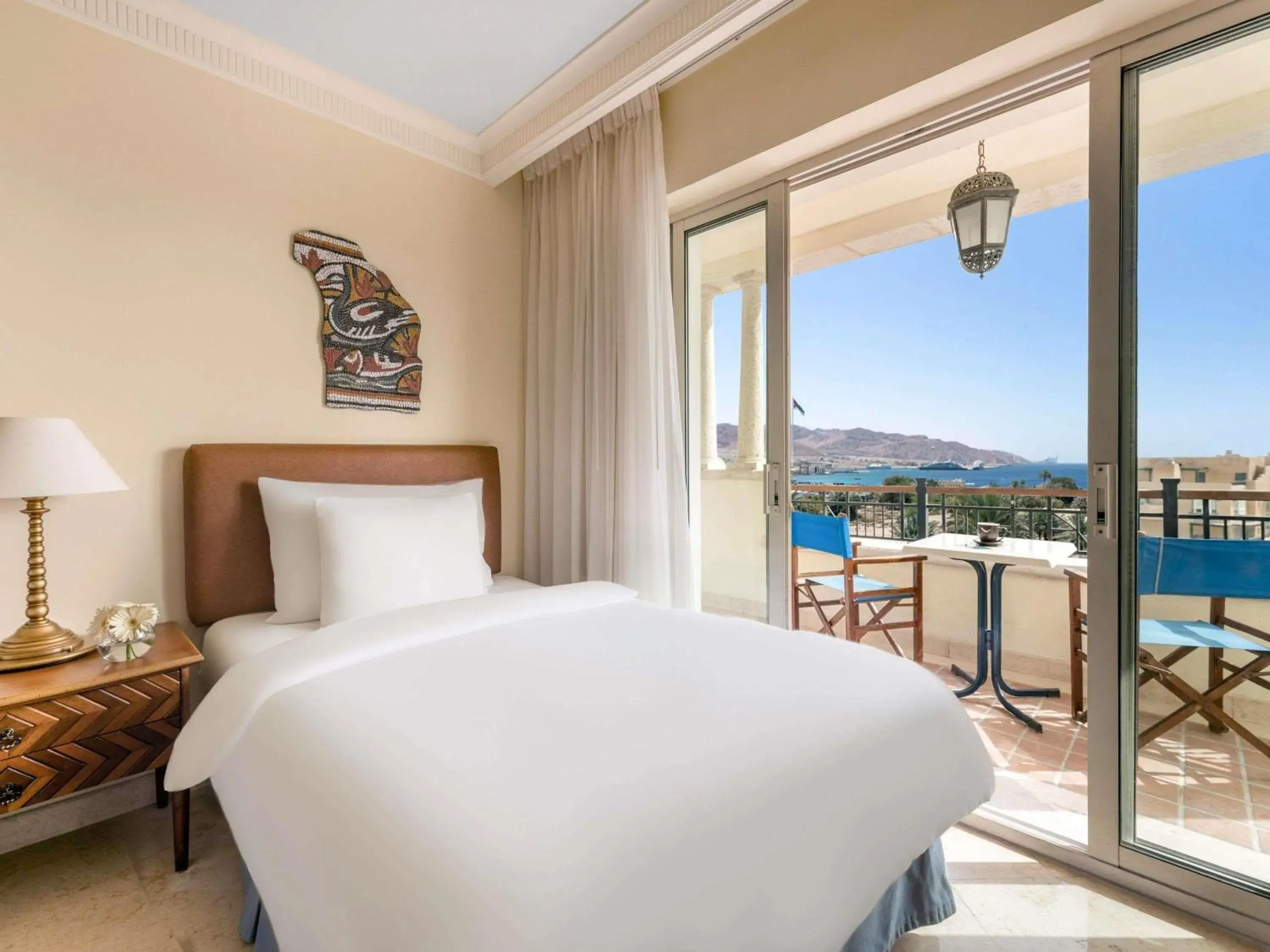 Deluxe Twin in Mövenpick Resort & Residences Aqaba Deluxe Twin in Mövenpick Resort & Residences Aqaba