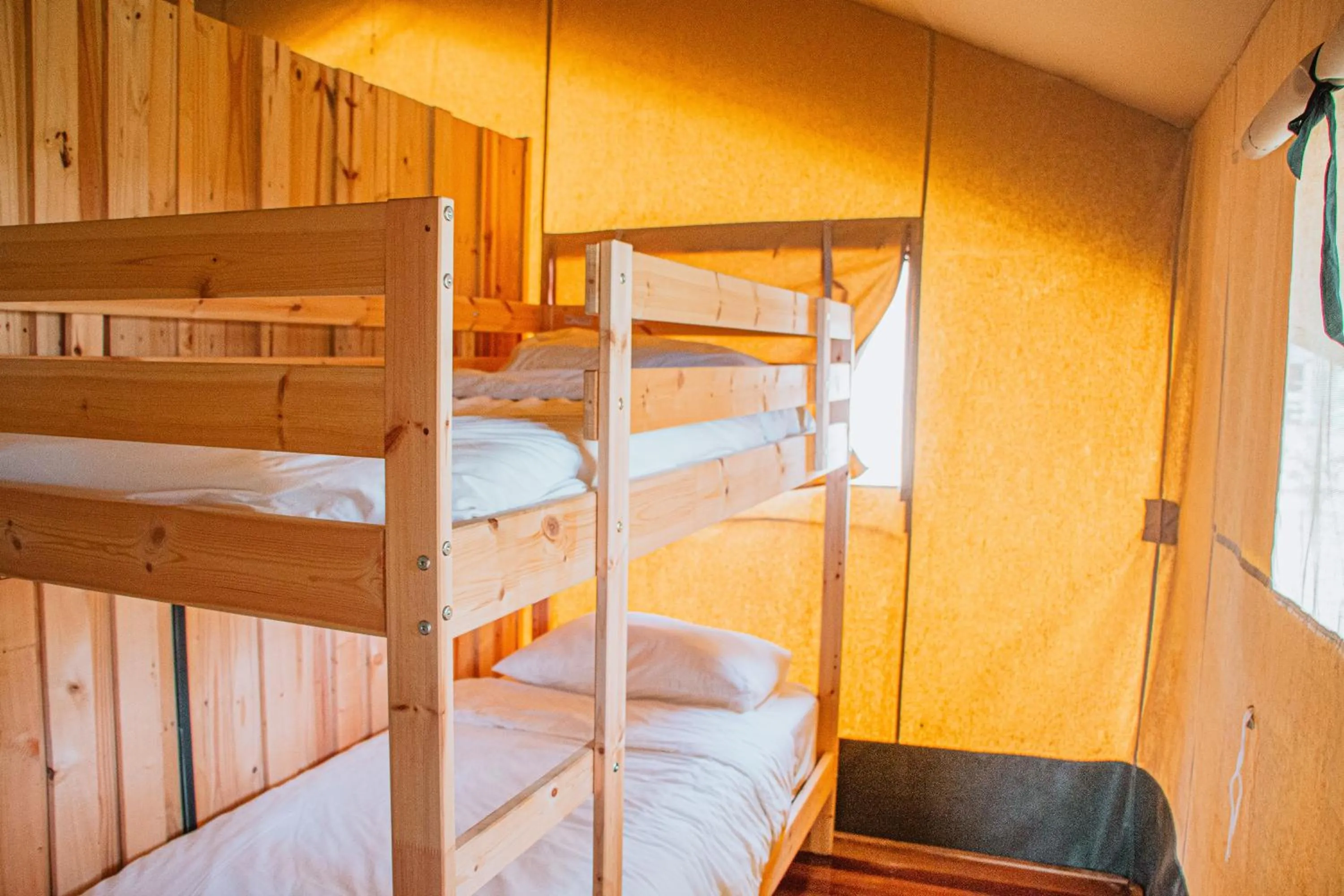 Bed in Ara Dinawan Island Resort