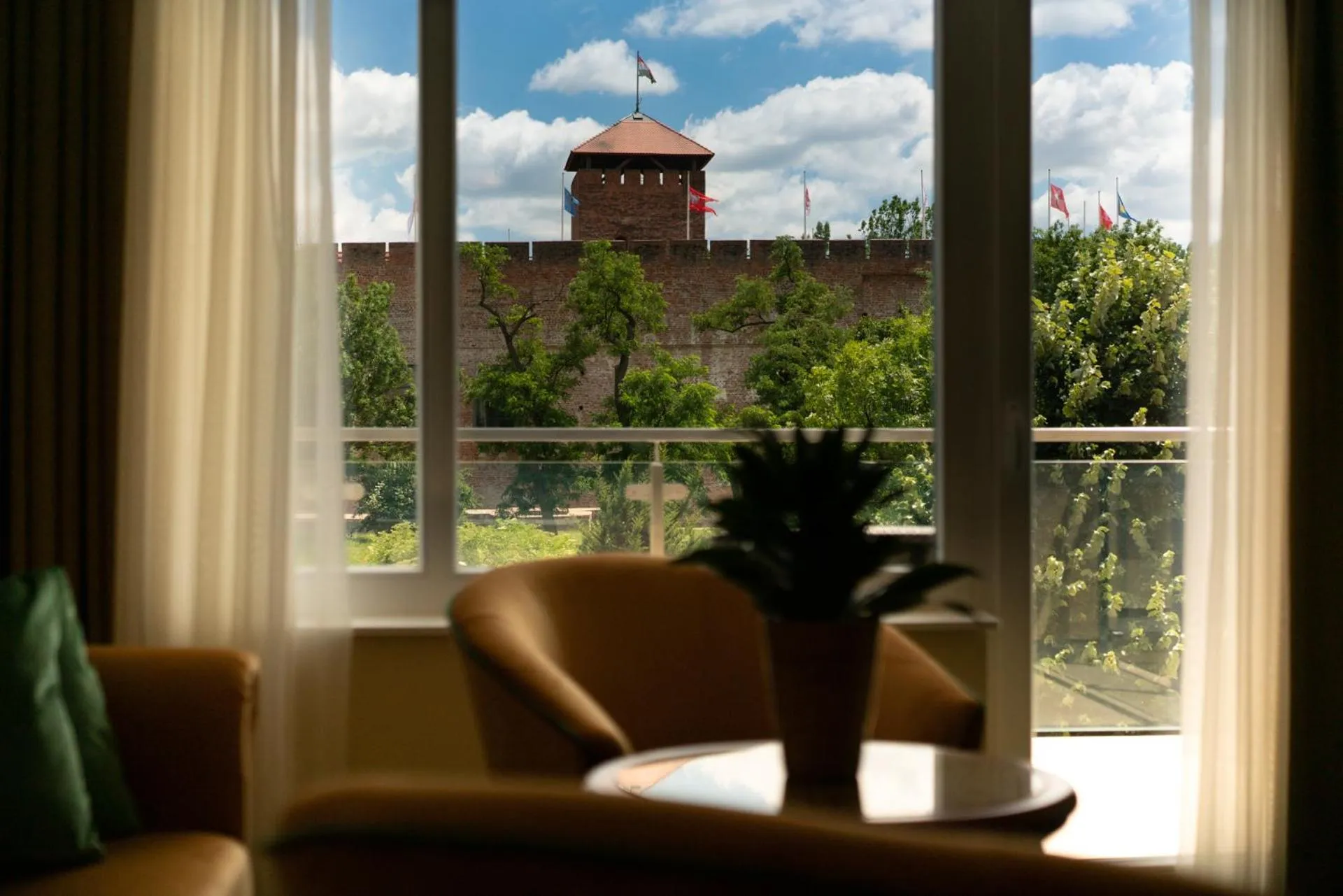 Landmark view in Elizabeth Hotel