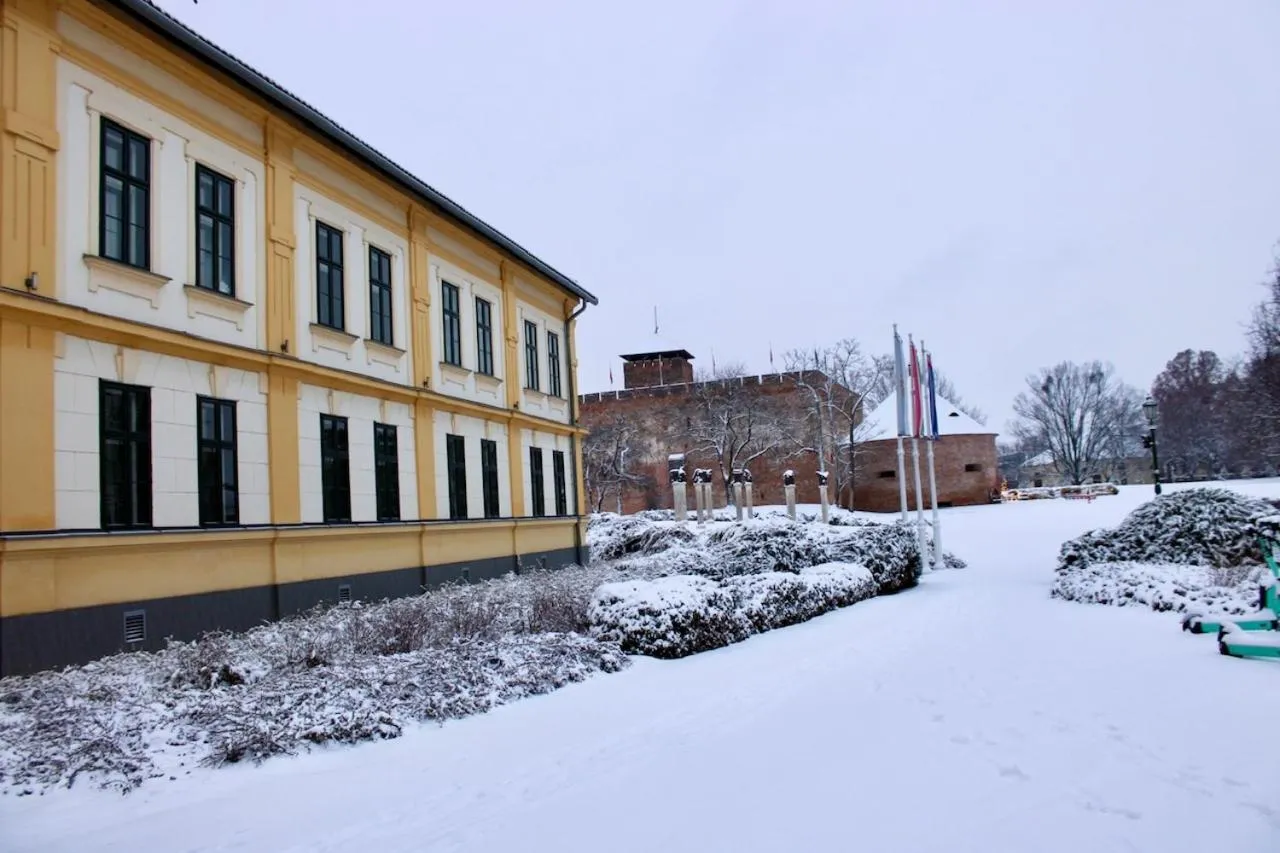 Property building in Elizabeth Hotel