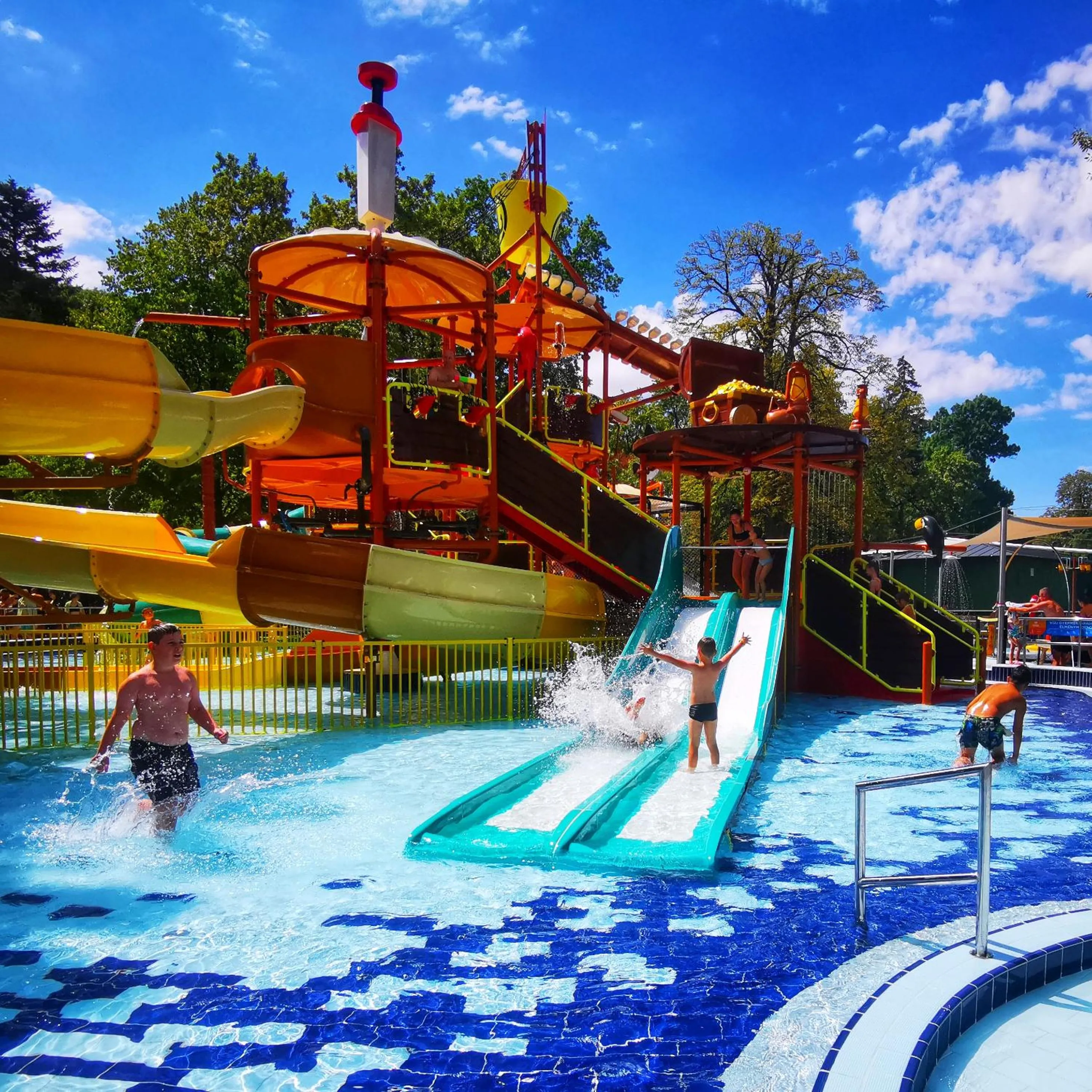 Aqua park in Elizabeth Hotel