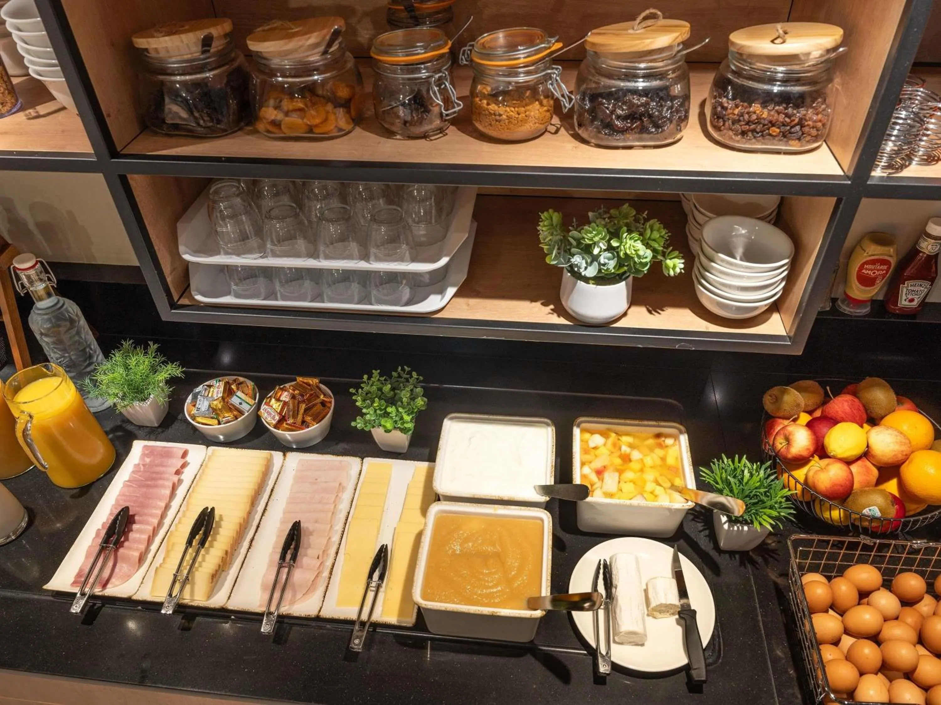 Breakfast in Ibis Orleans La Chapelle Saint Mesmin