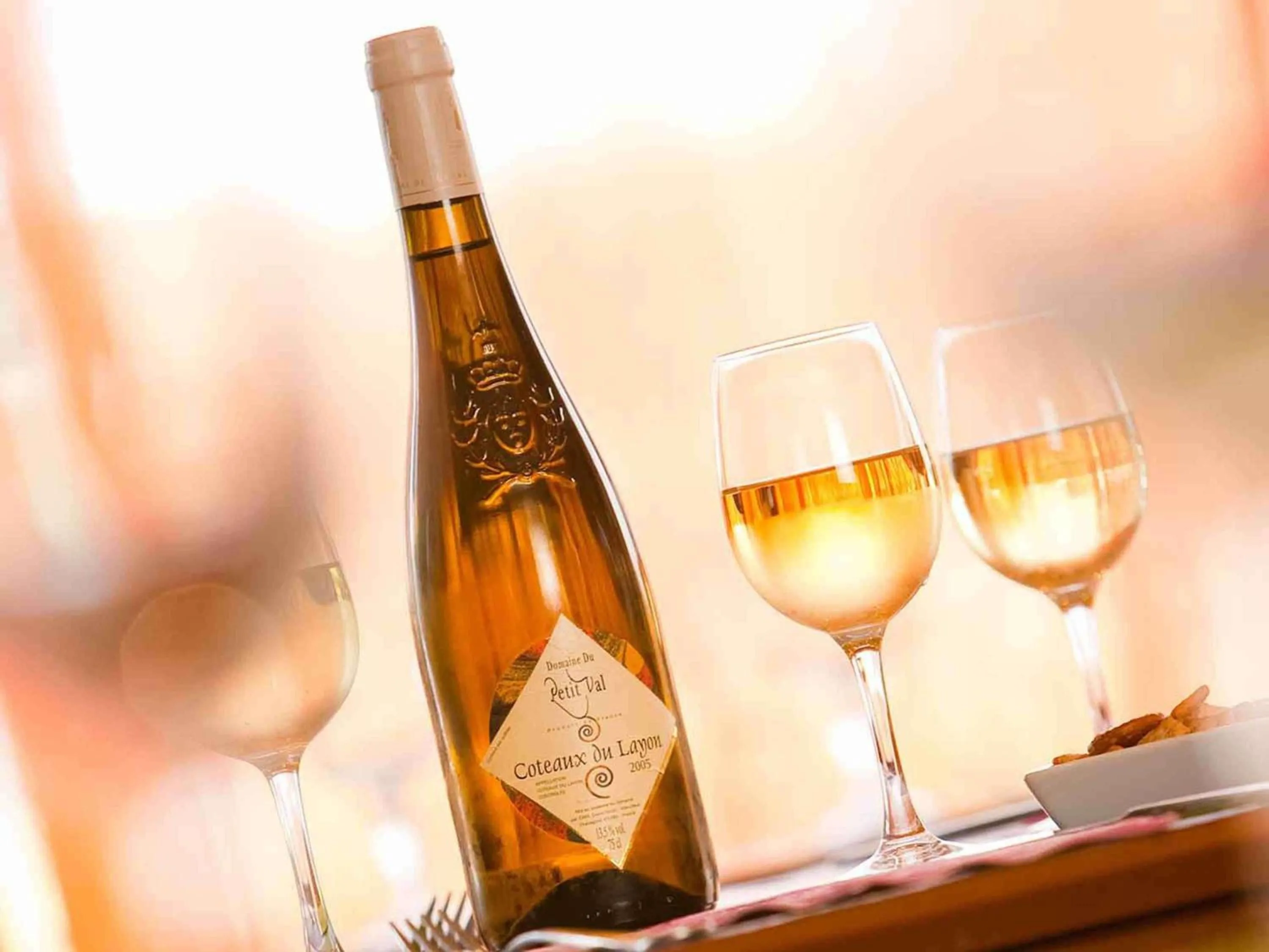 Lounge or bar in Ibis Orleans La Chapelle Saint Mesmin