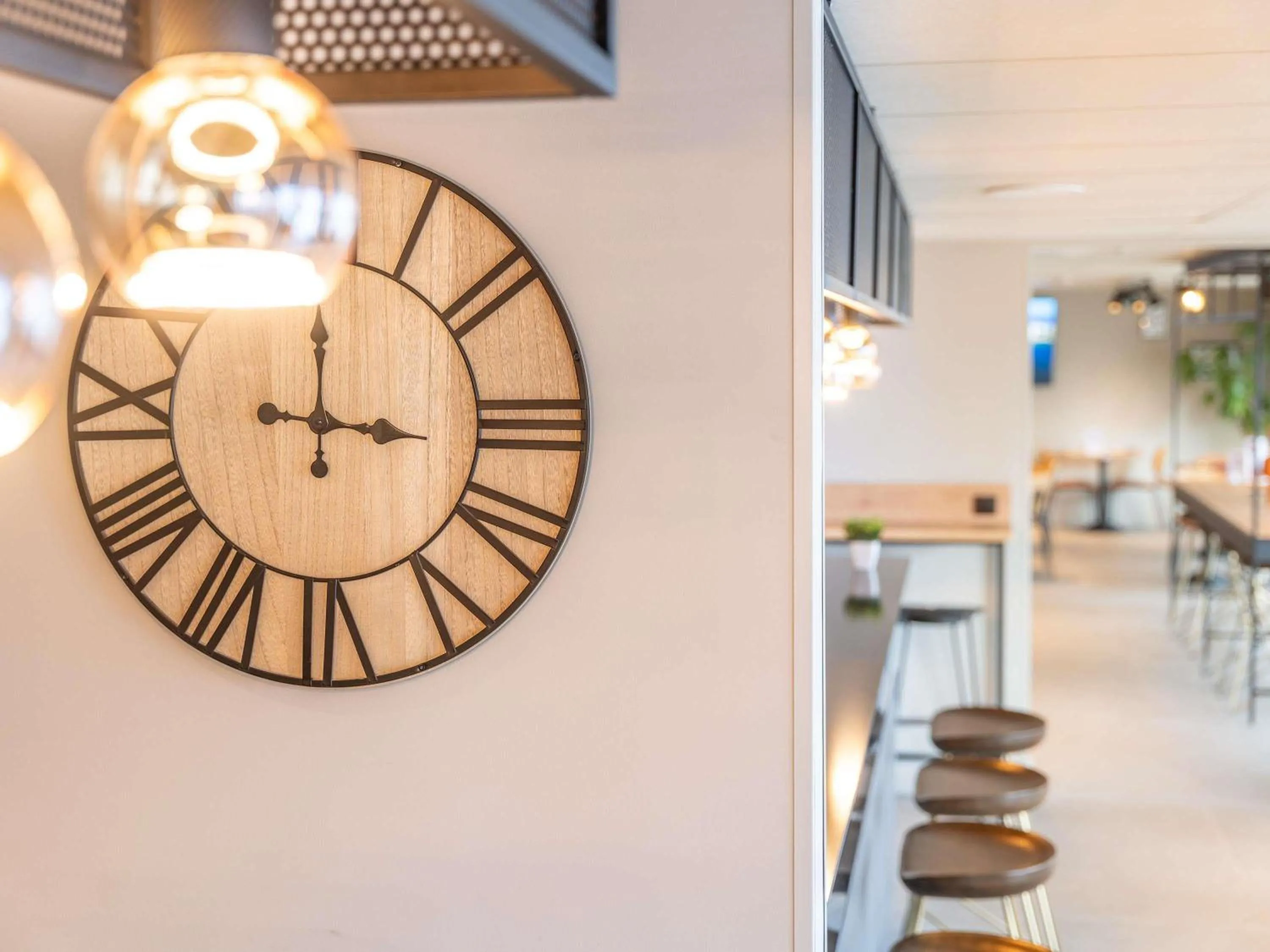 Lounge or bar in Ibis Orleans La Chapelle Saint Mesmin