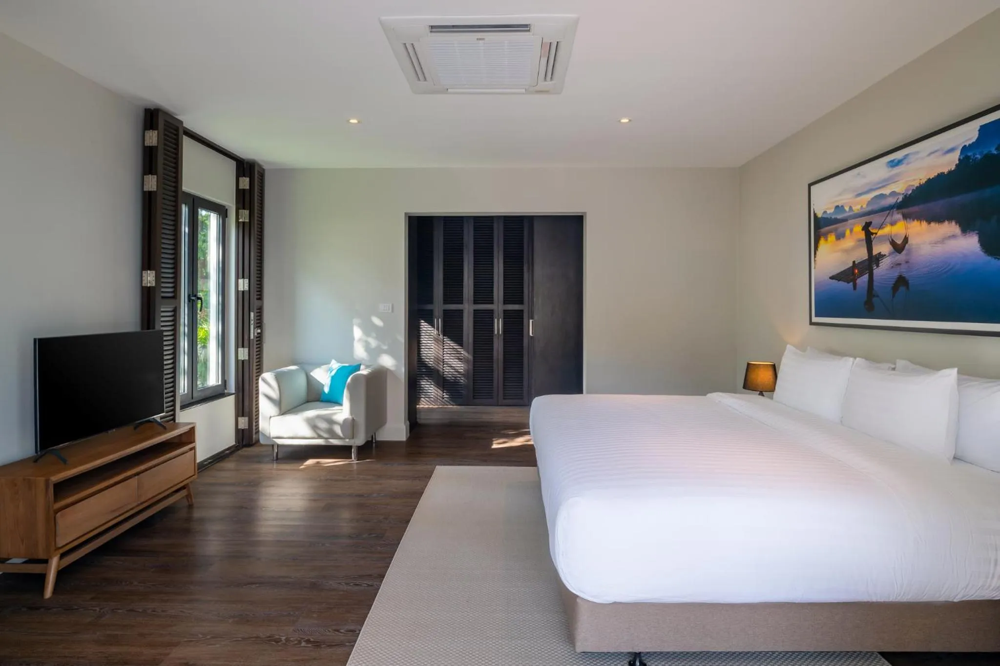 Bedroom, Bed in Luxury 5 Bedroom Pool Villa B11B