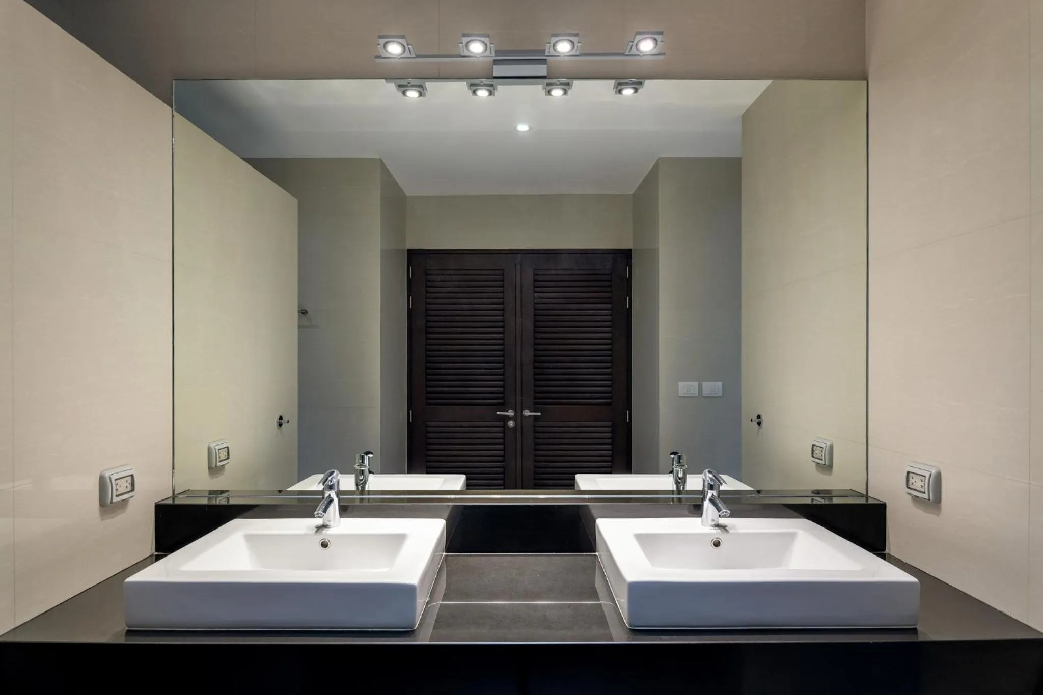 Bathroom in Luxury 5 Bedroom Pool Villa B11B