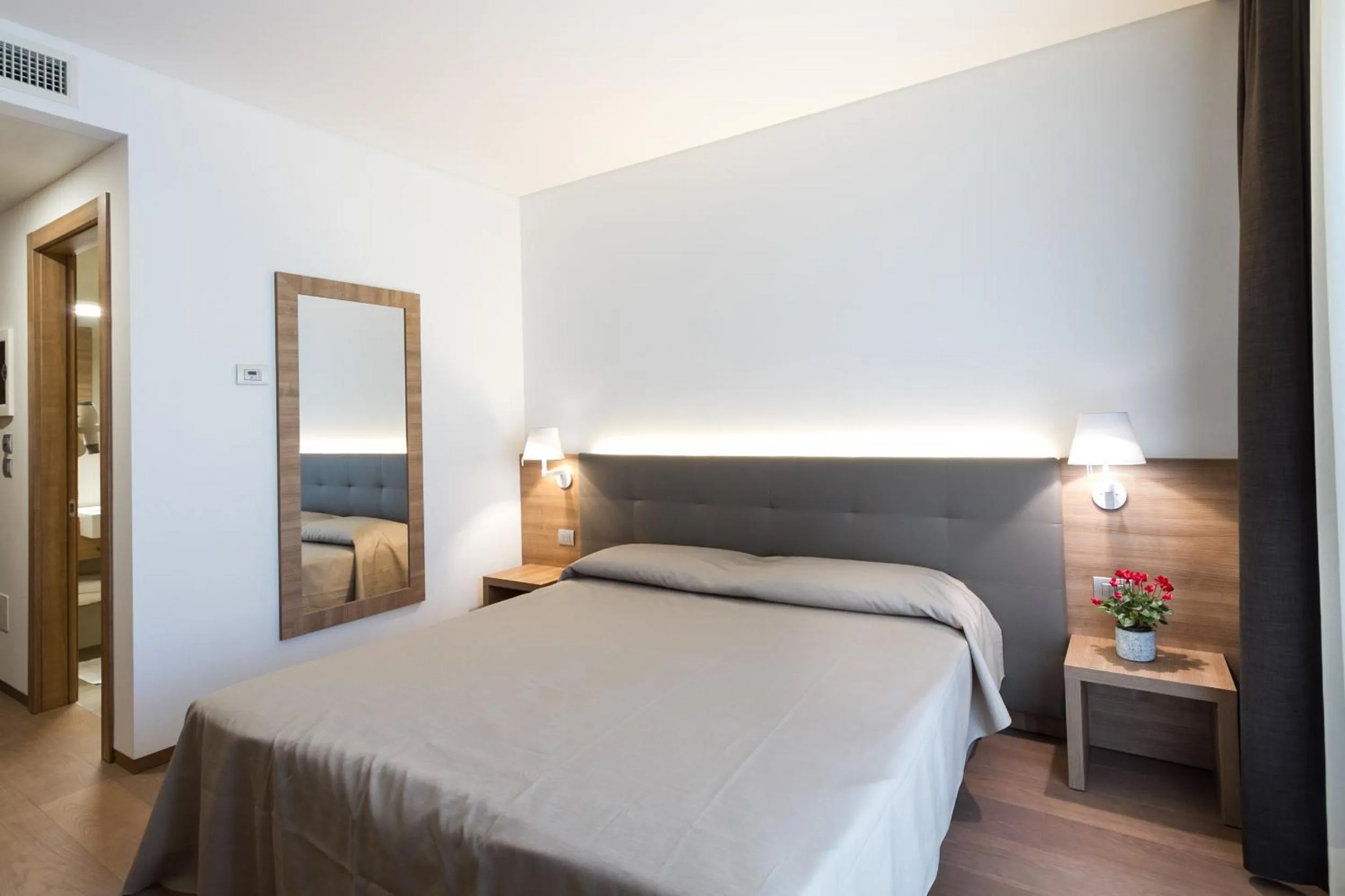 Bedroom, Bed in Albergo Al Tarcentino