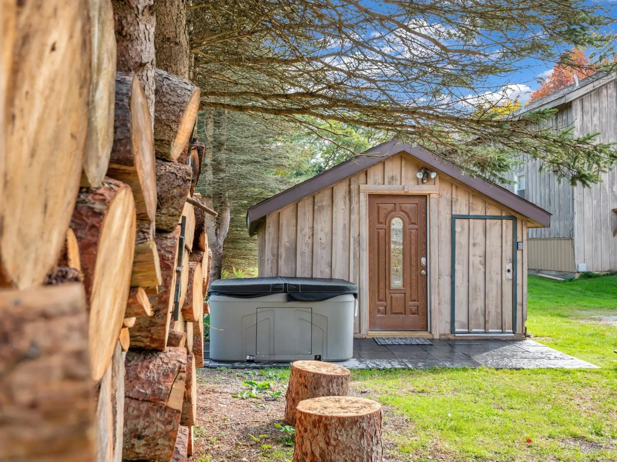 Garden view in Timberline Lodge