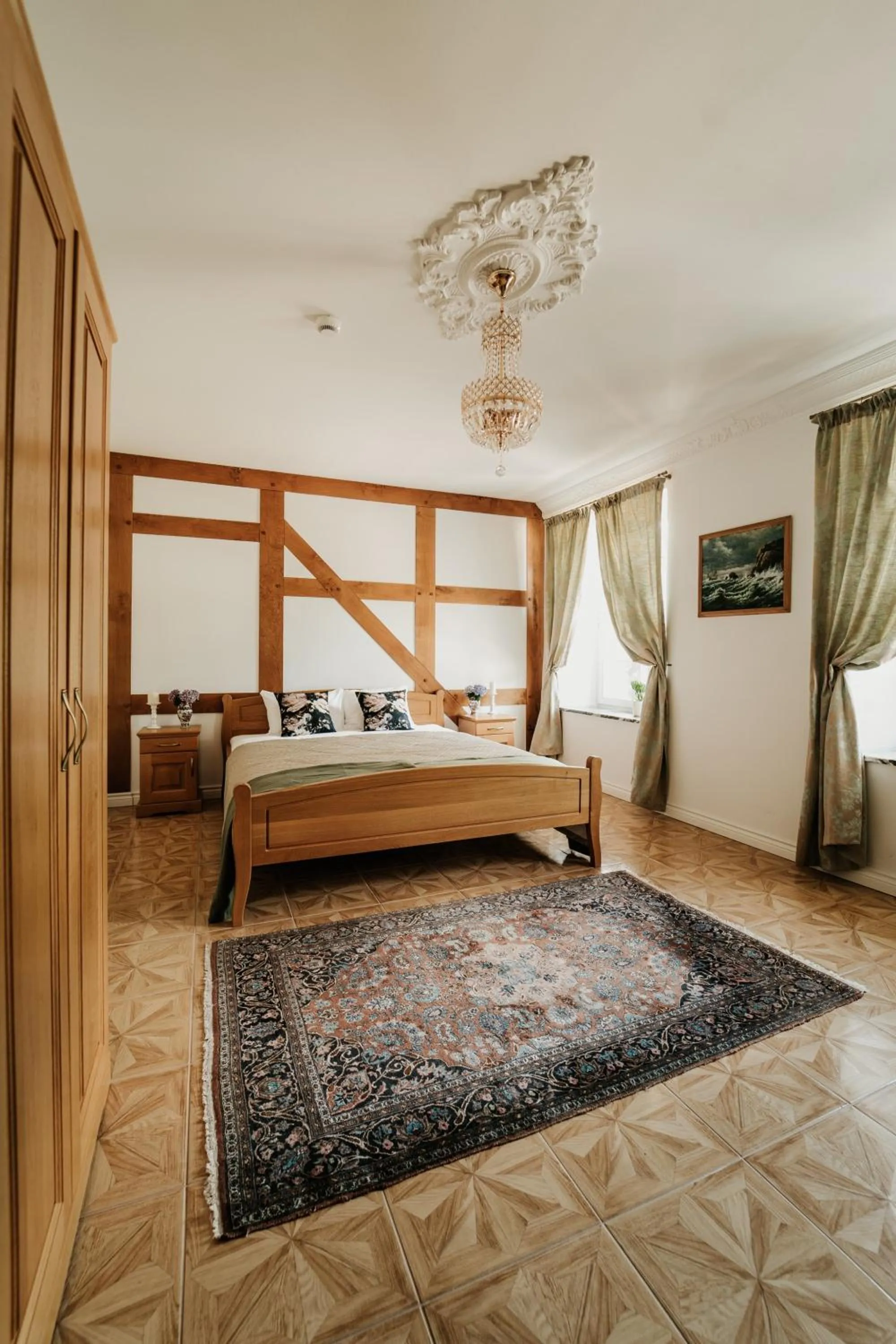 Bed in Pałac Bogaczów - noclegi - restauracja - przyjęcia