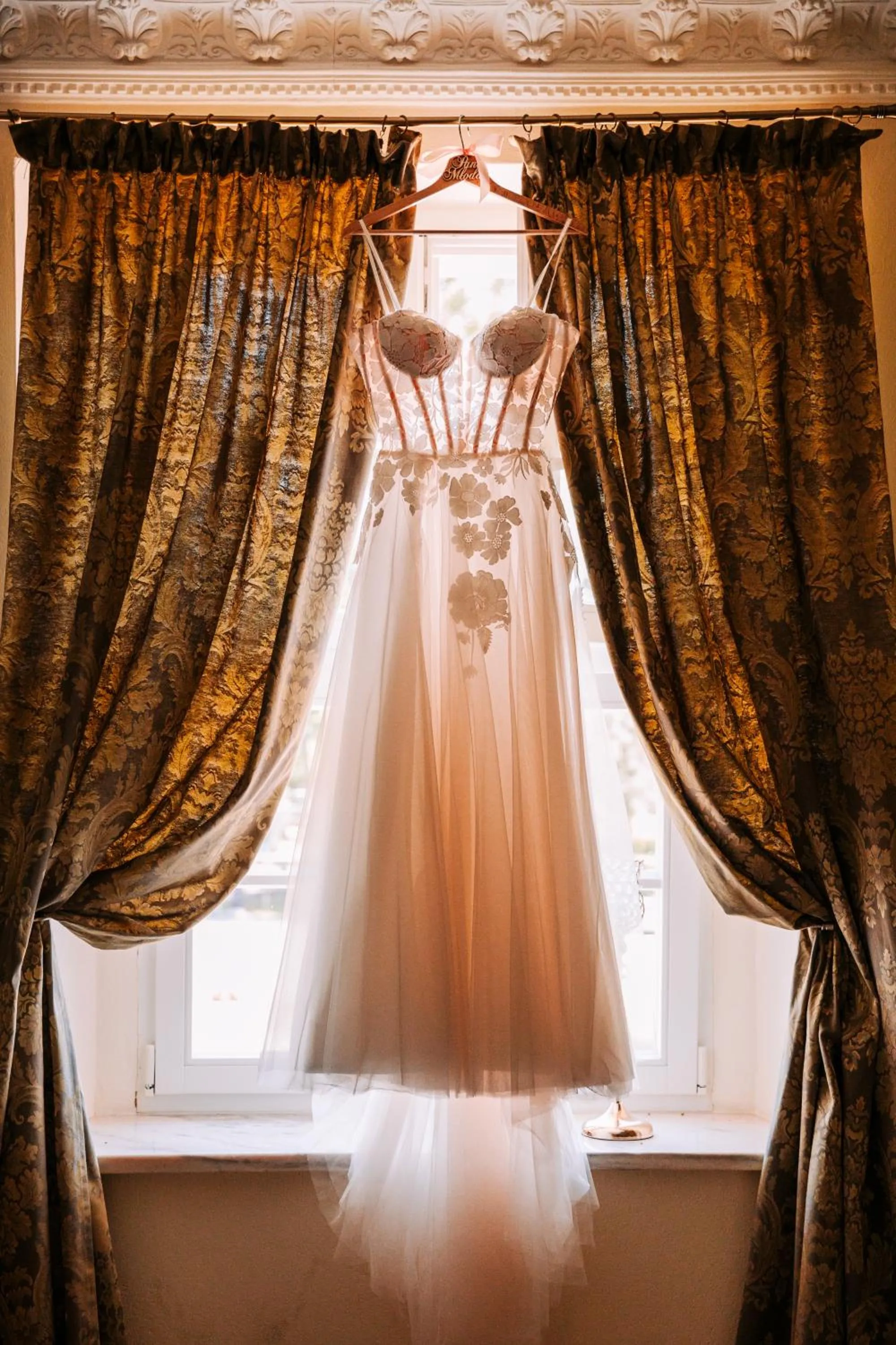 Pałac Bogaczów - noclegi - restauracja - przyjęcia