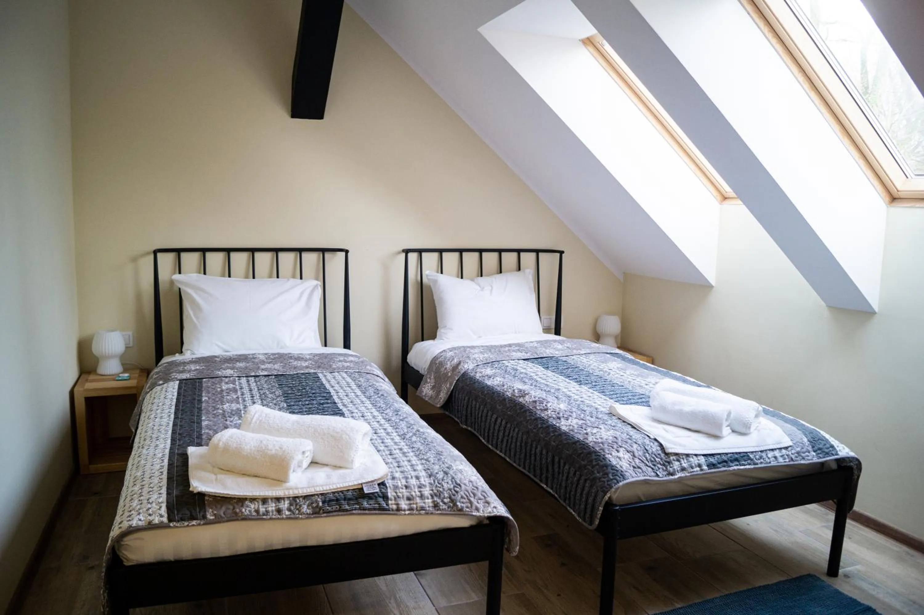 Bed in Pałac Bogaczów - noclegi - restauracja - przyjęcia